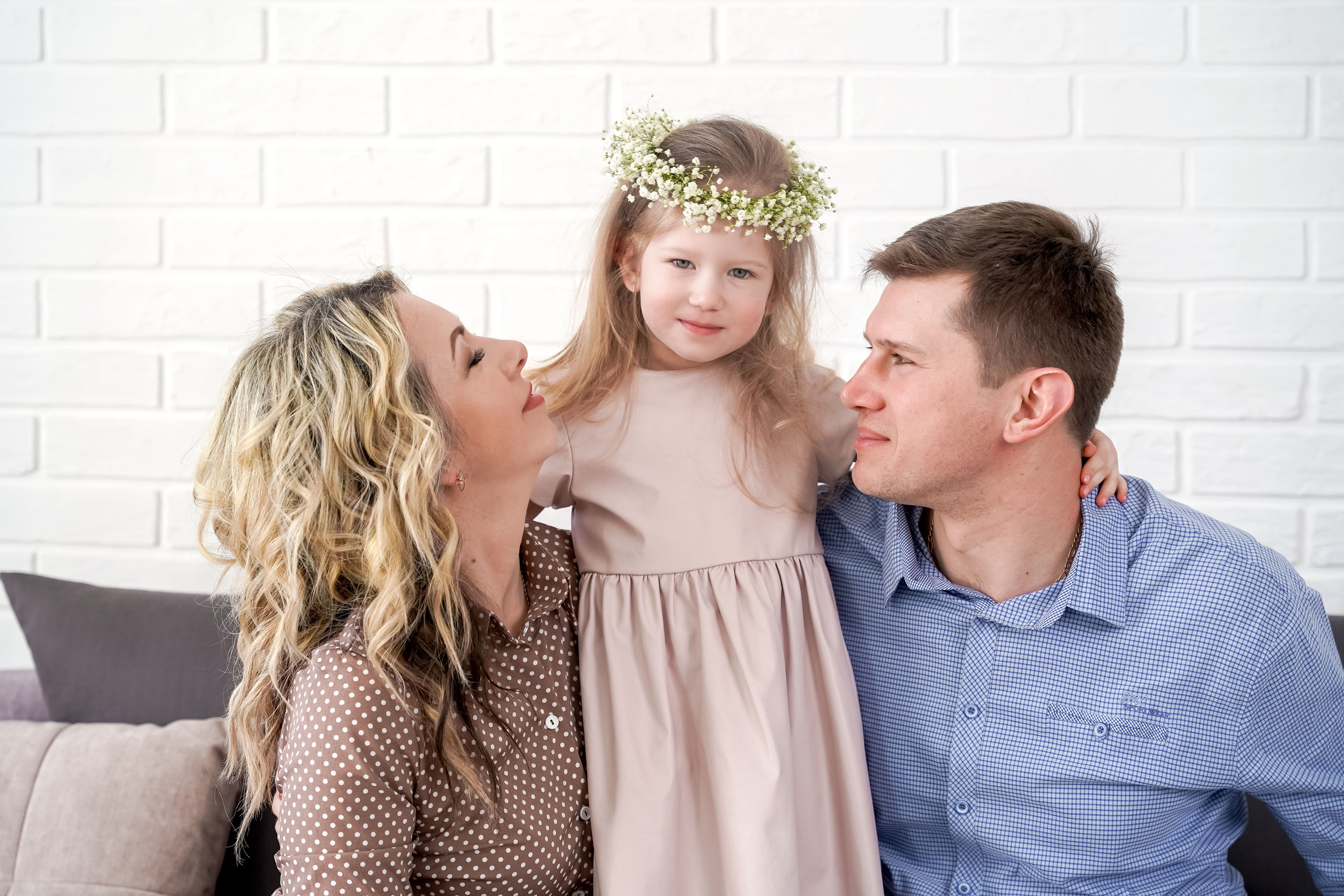 Семейные фотосессии в студии. Фотограф в Ялте Инна Найден. Детский и семейный фотограф