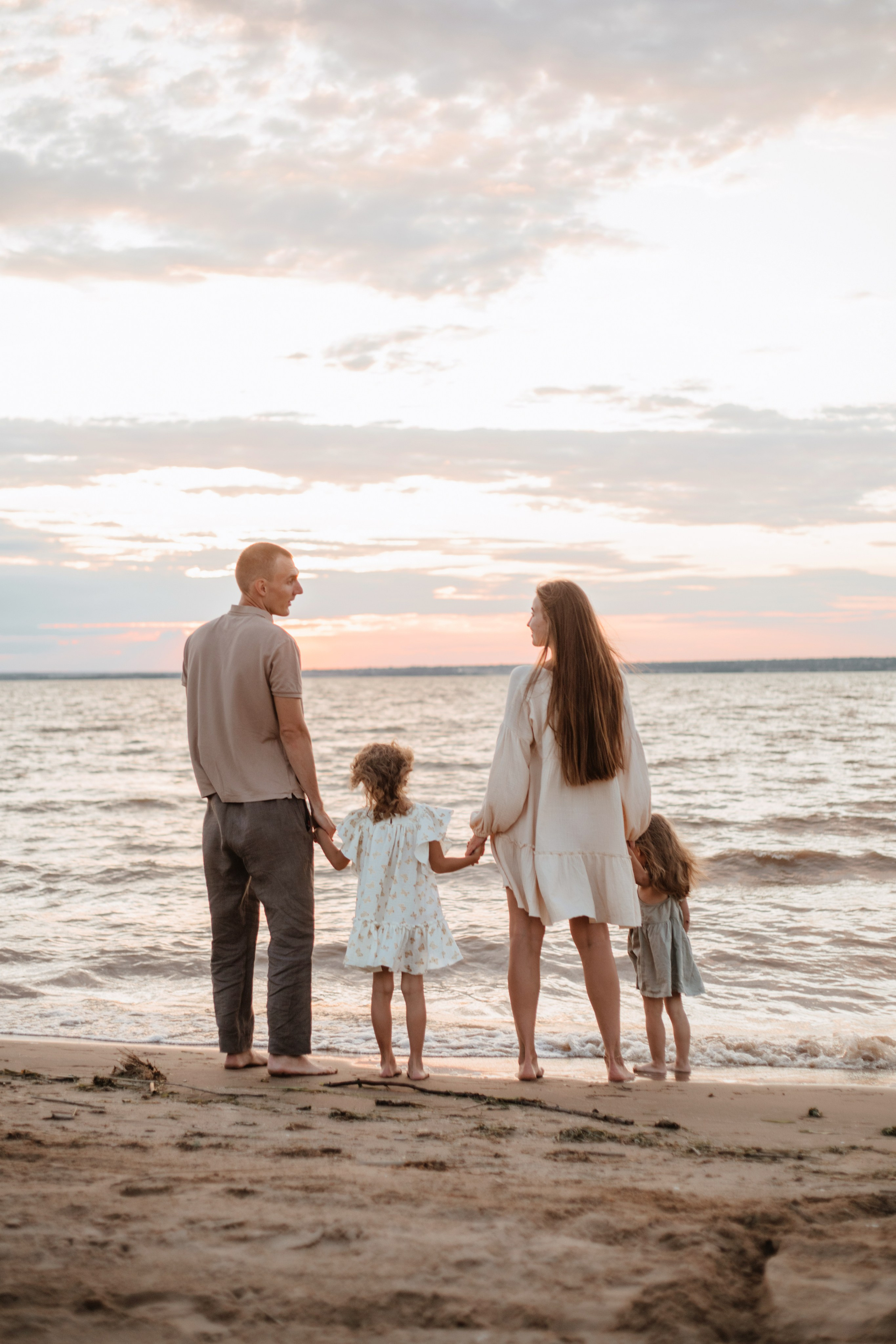 Люба и Саша с дочерьми. Фотограф в Волгограде и Москве | Анастасия Лаврова