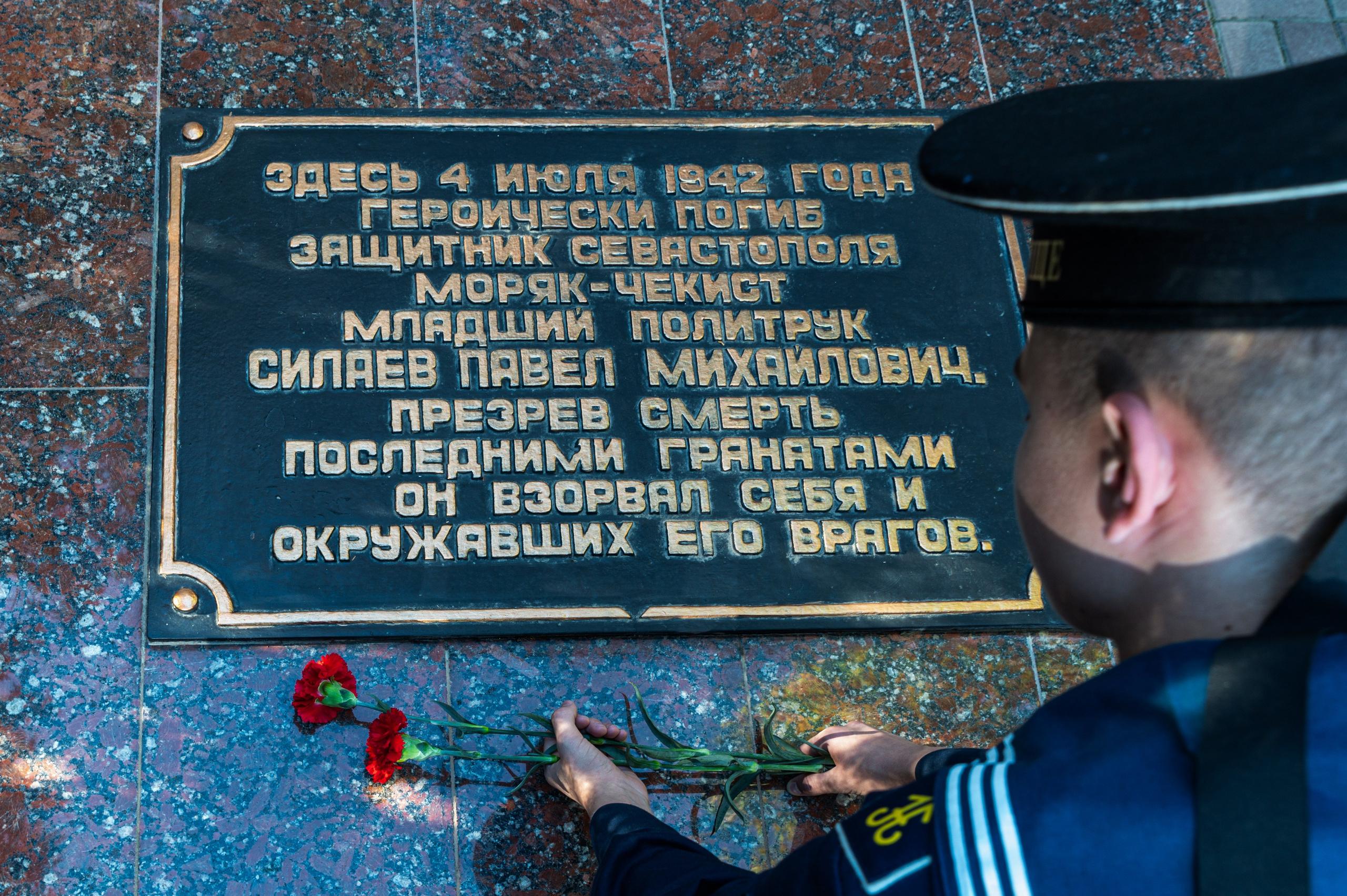 Авторская серия фотографа Романа Адлера «Ради Жизни». Фотограф Роман Адлер