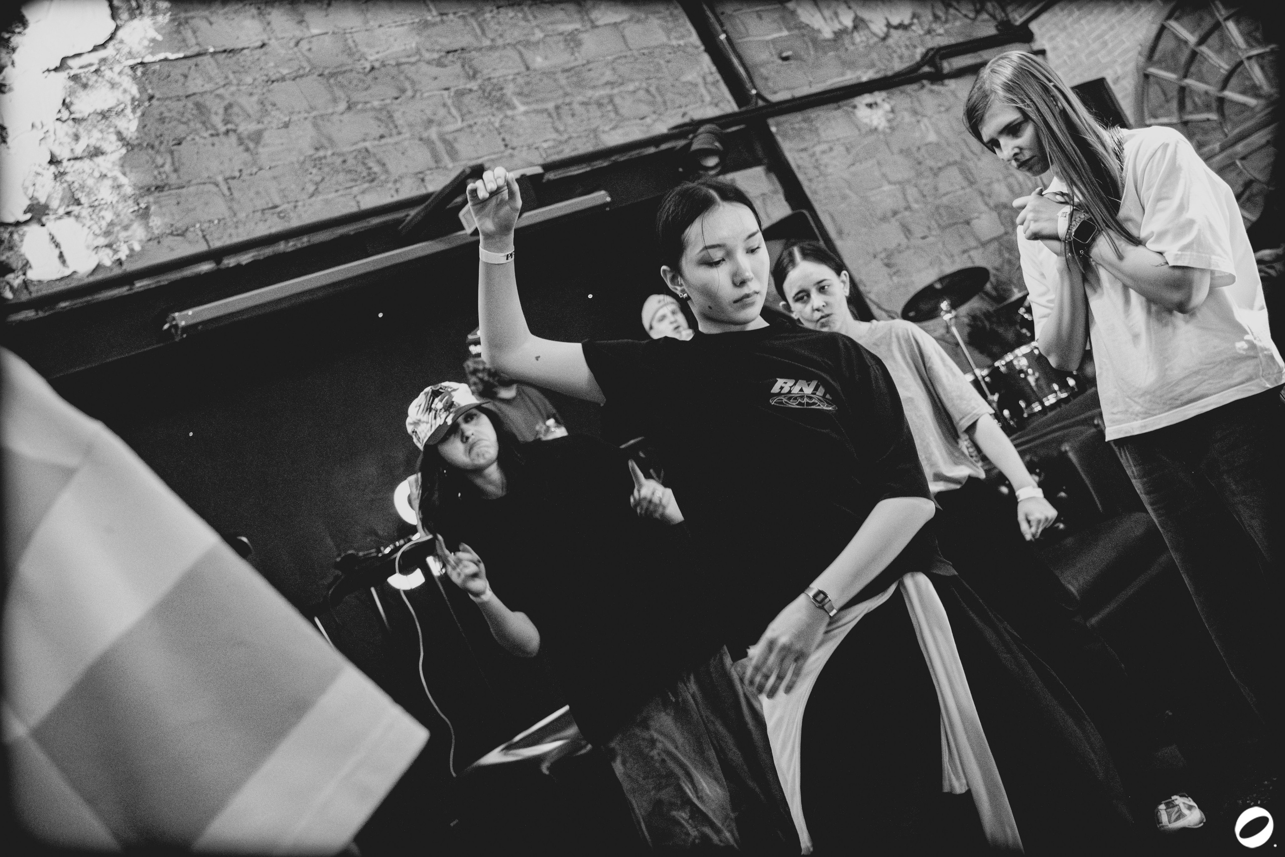 ODD.CLUB 04/04 (@youlovebu). Соня бу тебя сфоткала
