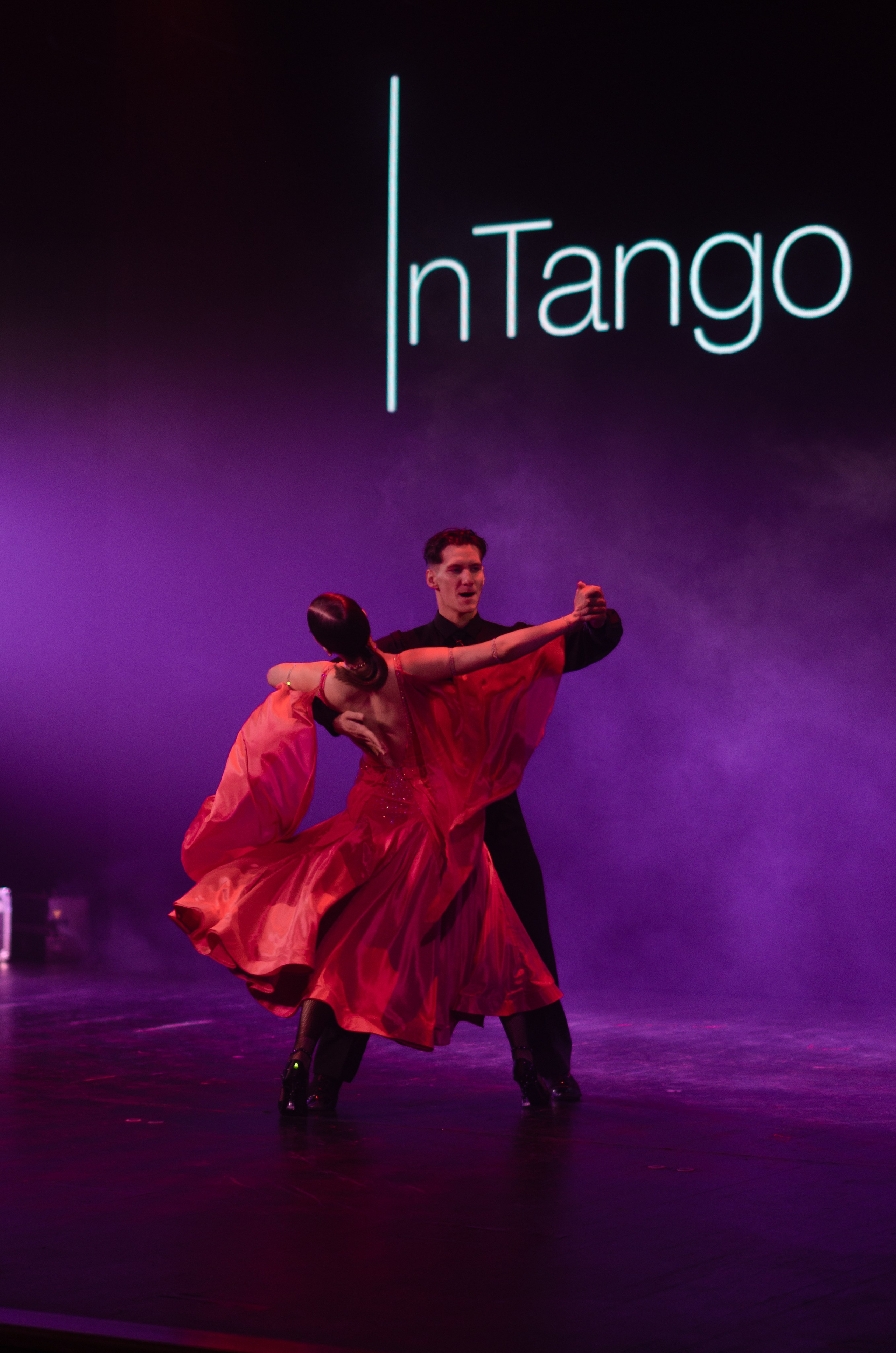 Фоторепортаж танцевального мероприятия. Денисова Аля — фотограф для парных съемок и индивидуальных историй в Барнауле