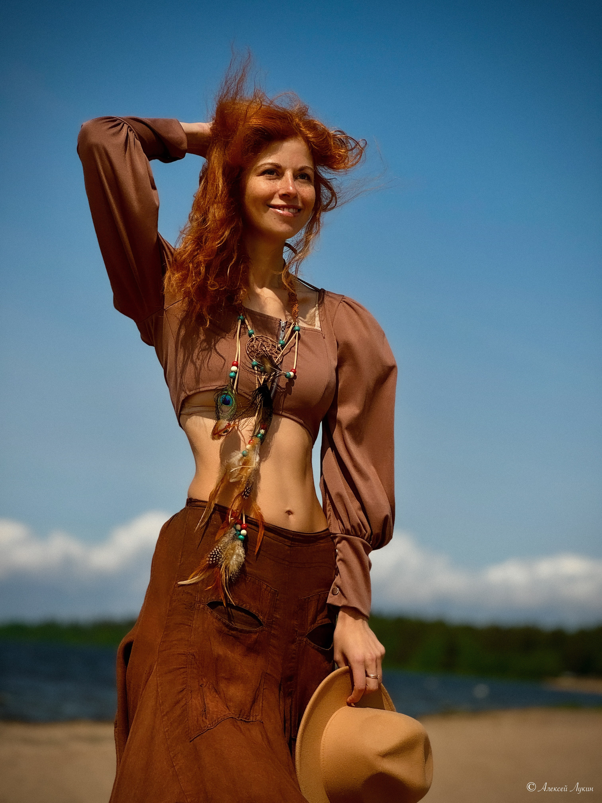 Фотосессия в студии, услуги и цены у профессионального портретного фотографа в СПб. Фотостудия, Портрет, Ню, Будуар, Детская фотосессия. Фотограф Алексей Лукин. Профессиональная фотосъёмка в Санкт-Петербурге. Обработка и Ретушь фотографий