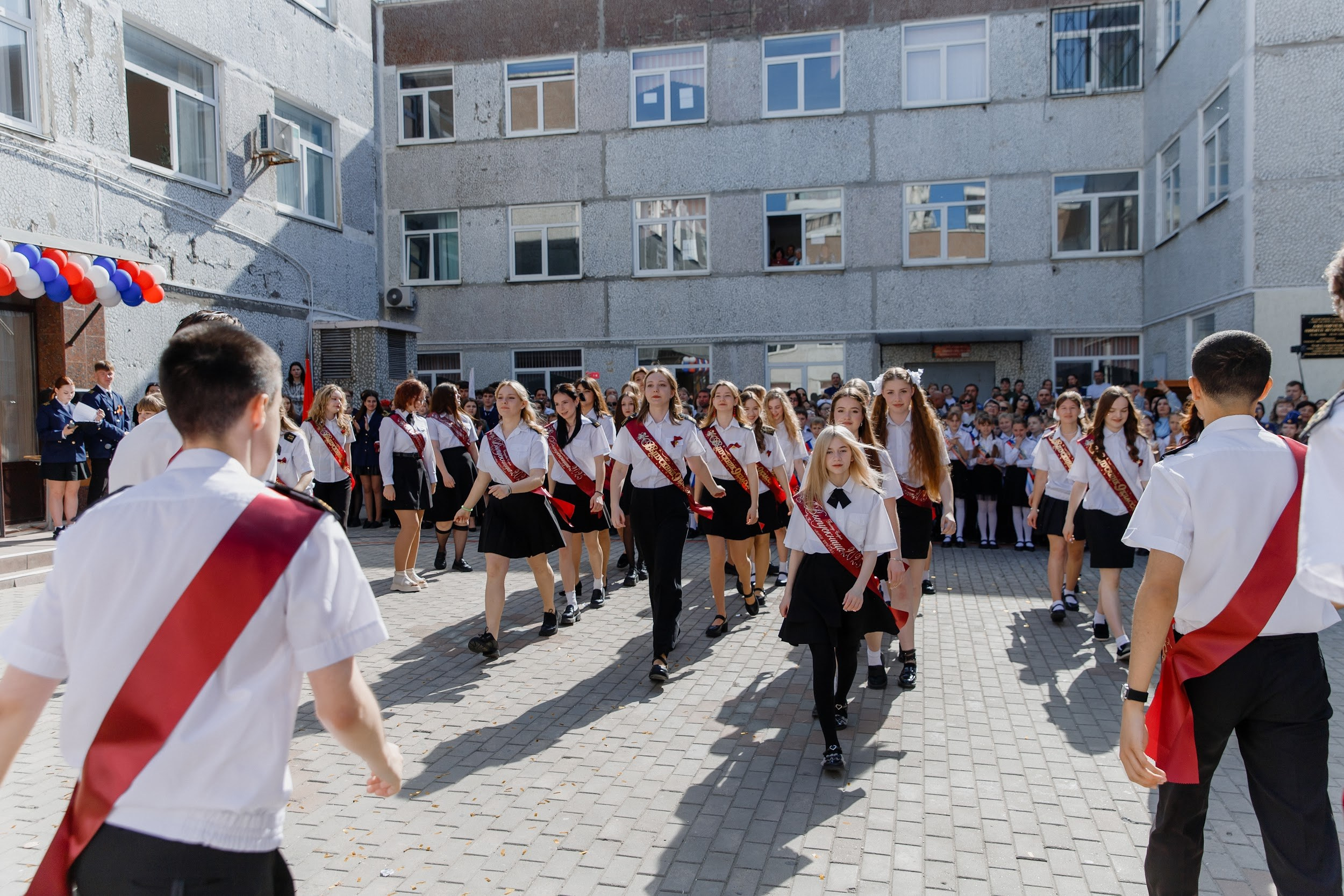 9 класс 33 школа. Выпускные альбомы Натальи Бутко: Новороссийск, Анапа, Геленджик