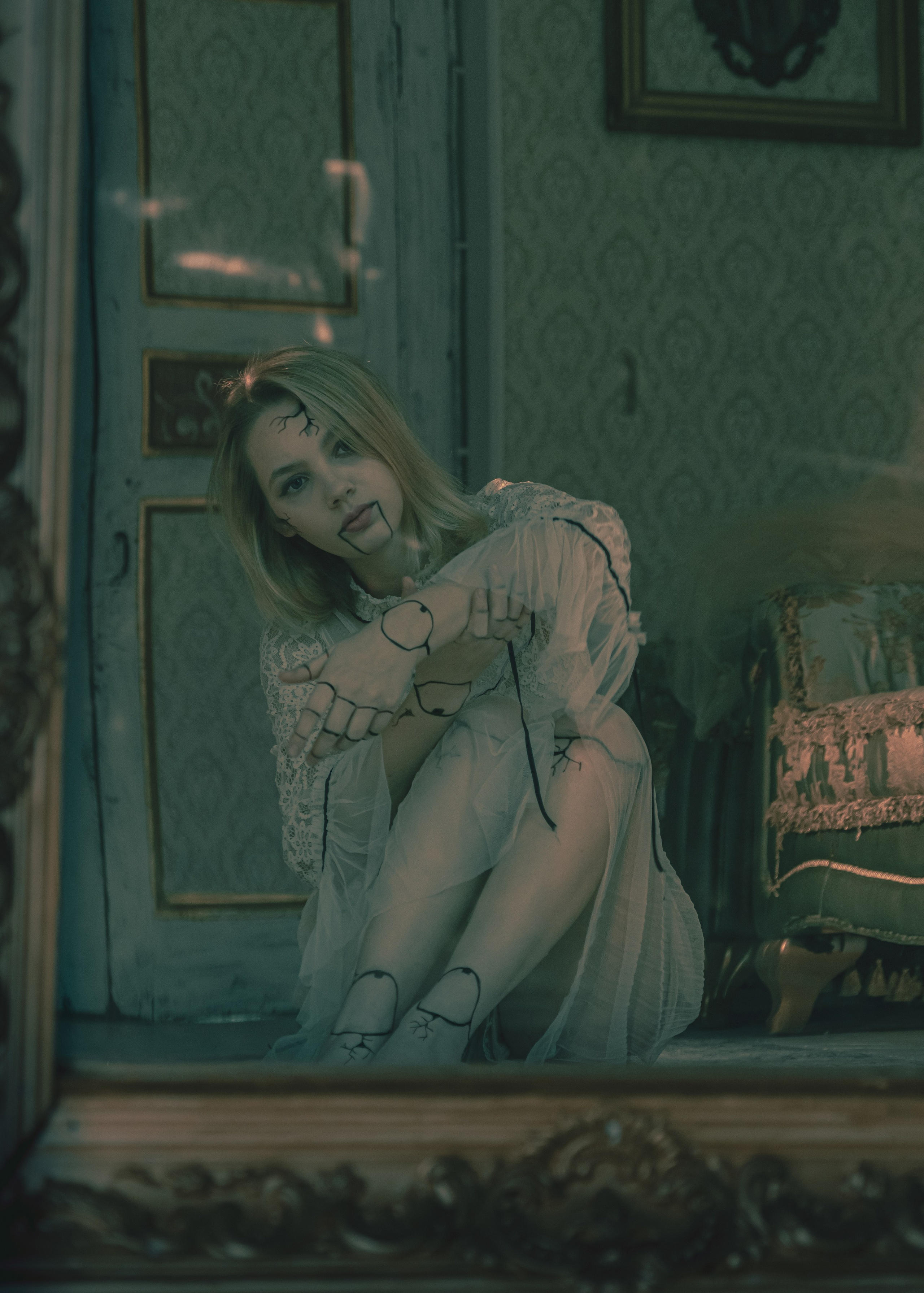 Креативная фотосессия в Ростове на Дону, съёмка марионетки на студии, красивые фотографии марионетки, Фотограф Ростов