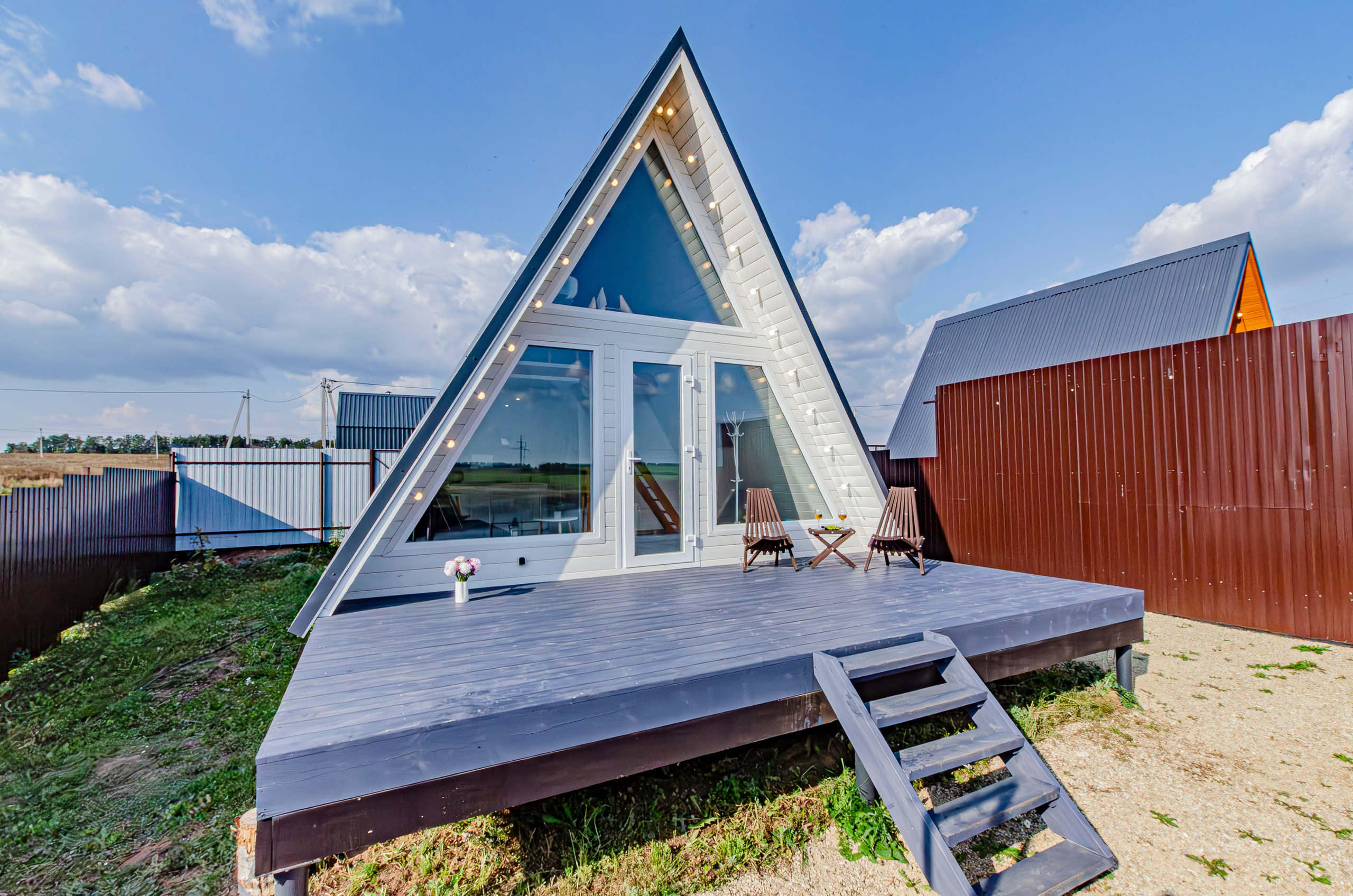 Лейк глемпинг белый. Nataliphotokzn.ru Фотограф. Казань. Интерьерная съёмка