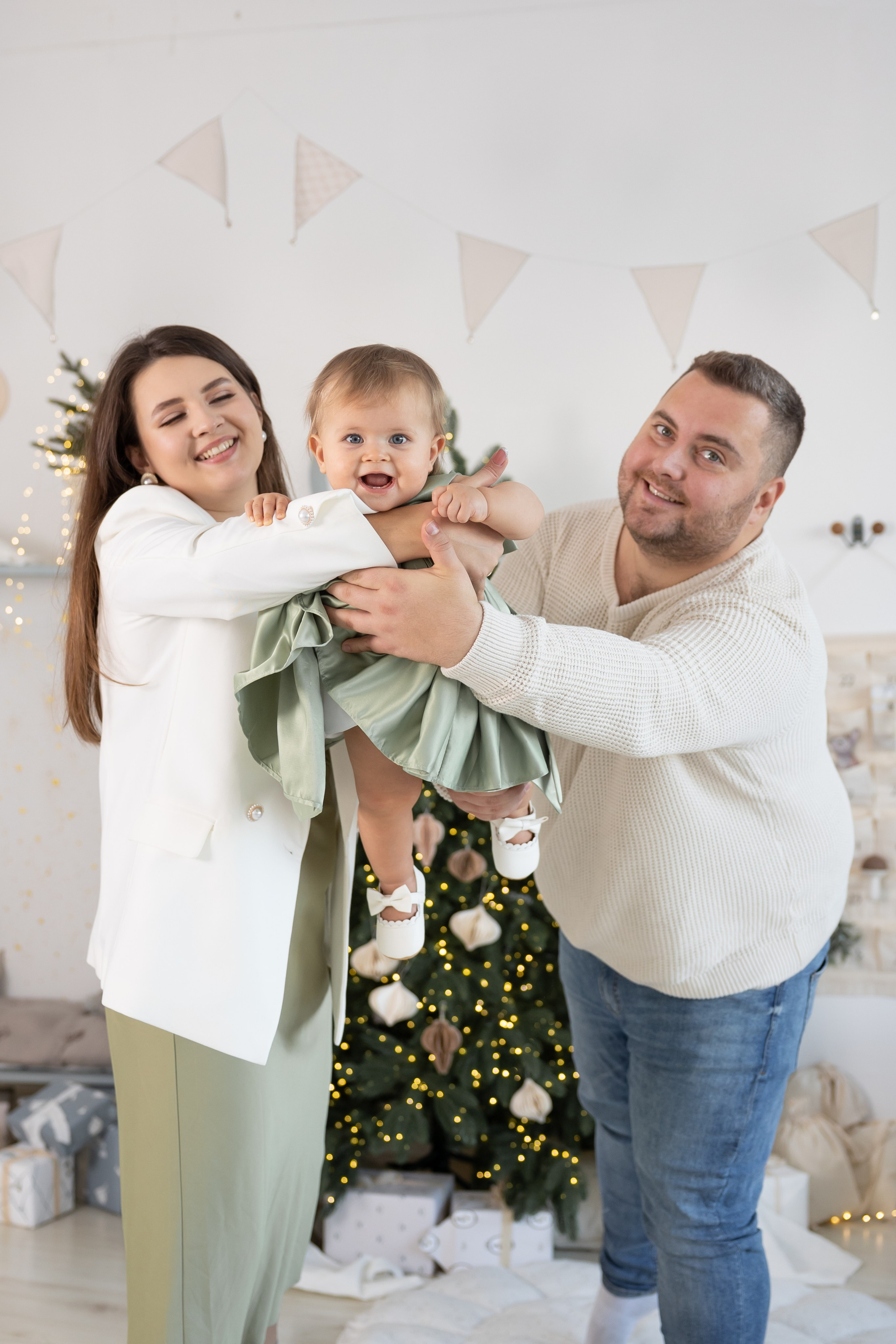Кирилл Алёна и Елизавета. Семейный и женский фотограф, стильный репортаж в г. Новосибирск