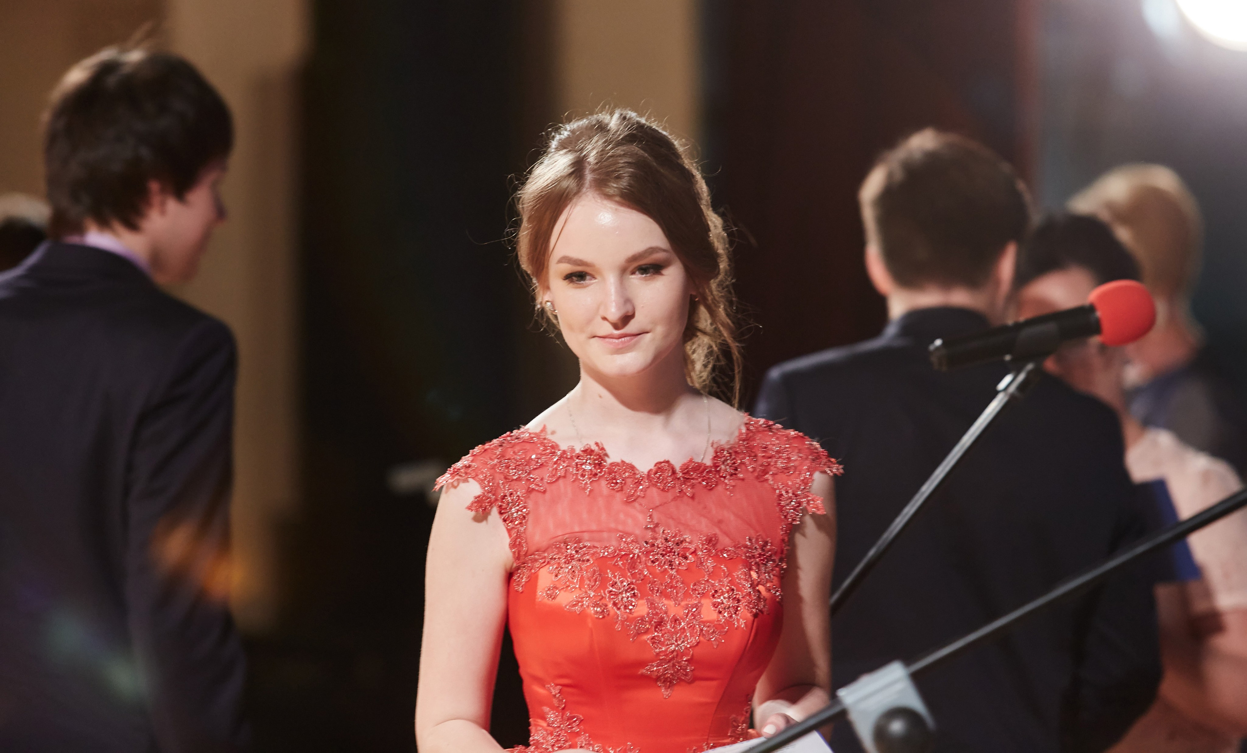 Фотосъёмка вручения школьных аттестатов в Санкт-Петербурге. Фотограф на праздник, корпоратив, День Рождения и Юбилей в г. Санкт-Петербурге Алексей Анкушев