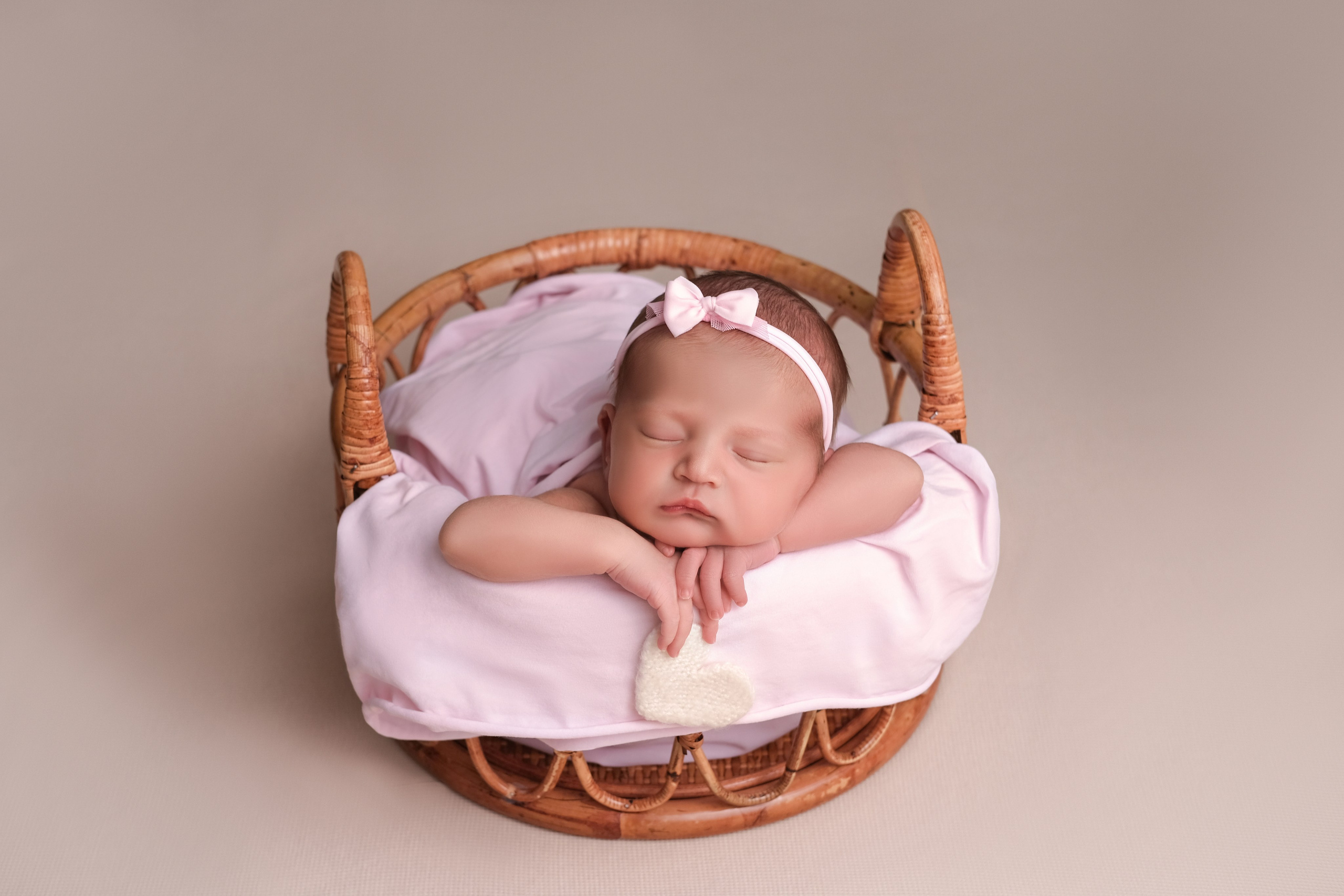 Новорожденные→. Фотограф новорожденных в Караганде