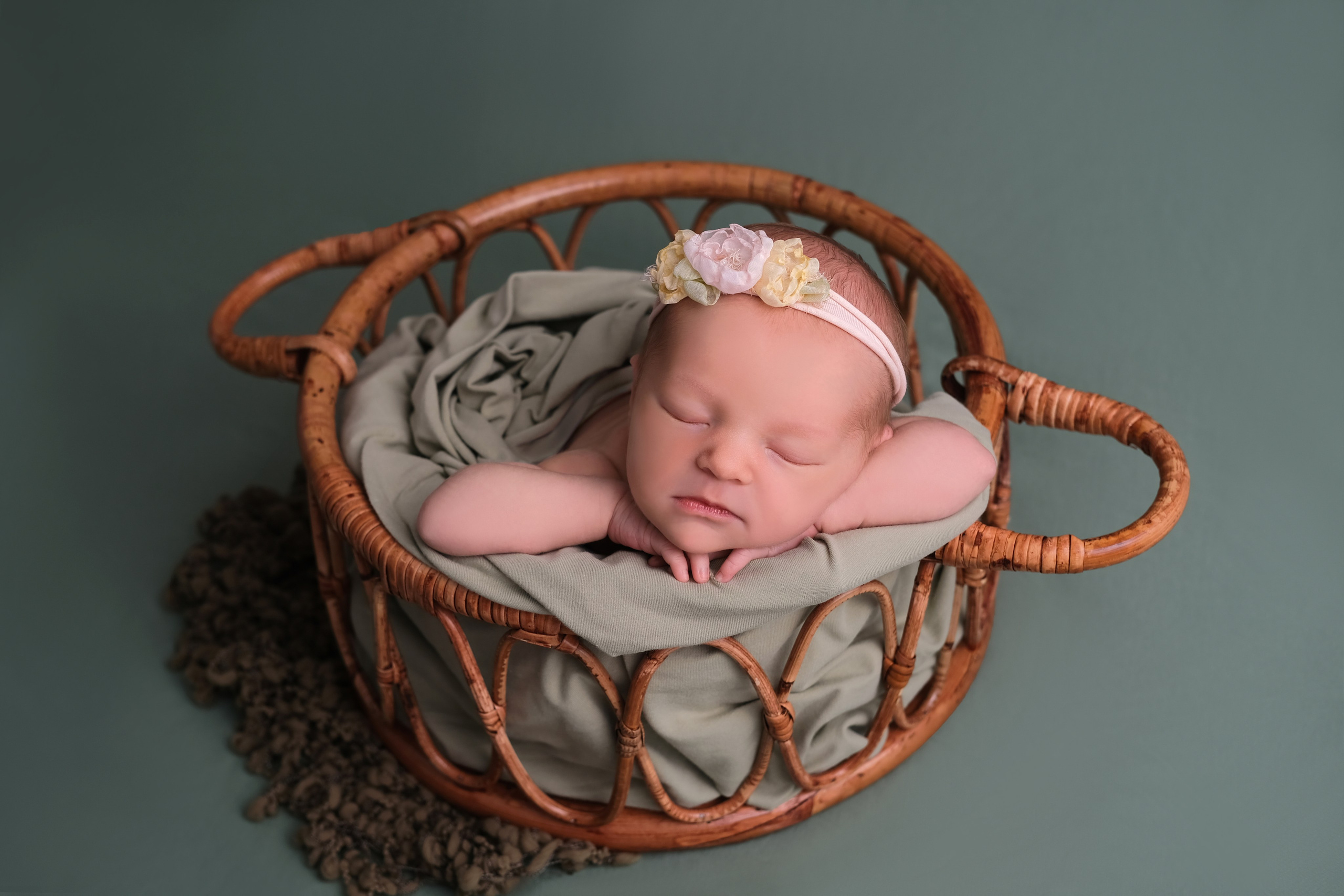 Новорожденные. Фотограф новорожденных в Караганде