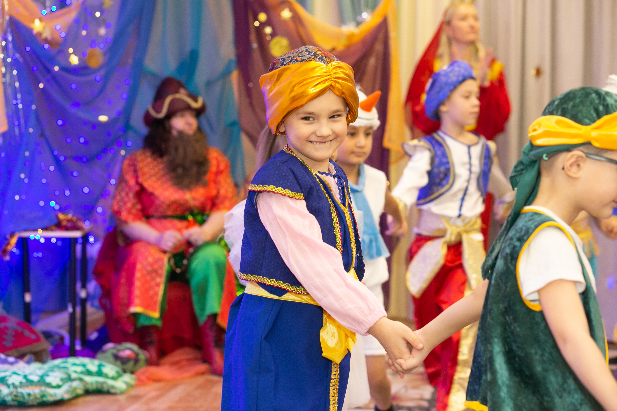 Выпускные и Утренники. Фотограф новорожденных и семейный фотограф НСО г. Бердск Марина Львова