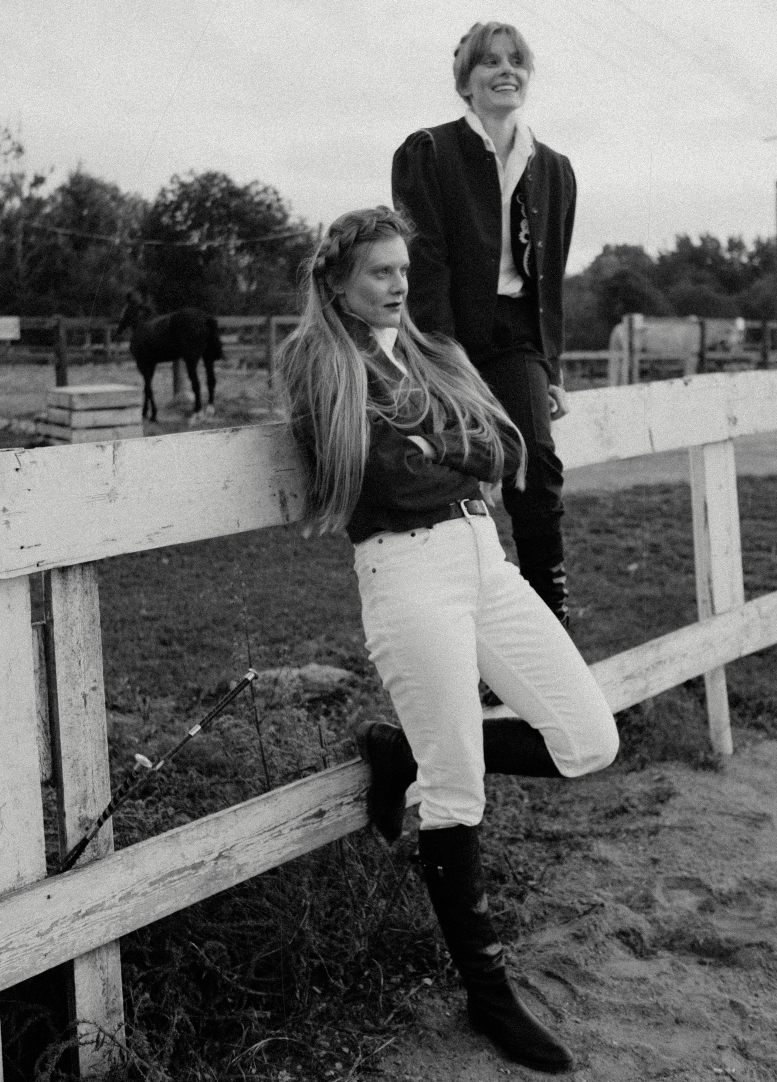 Behind your shoulders. Фотограф и Стилист в Санкт-Петербурге Алеся Хомиченок и Игорь Гарин