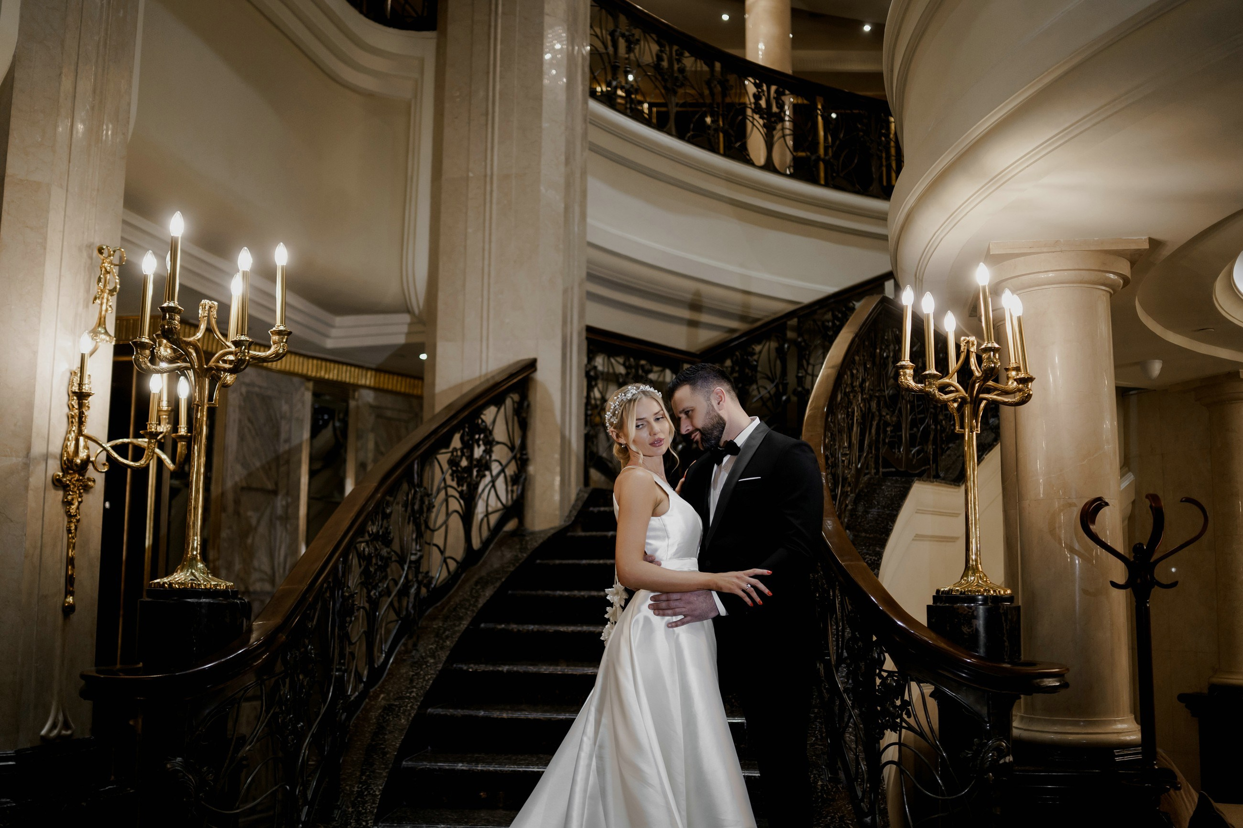 Свадебная фотосессия в отеле St. Regis Москва Никольская. Свадебный и семейный фотограф в Москве Светлана Зоткина