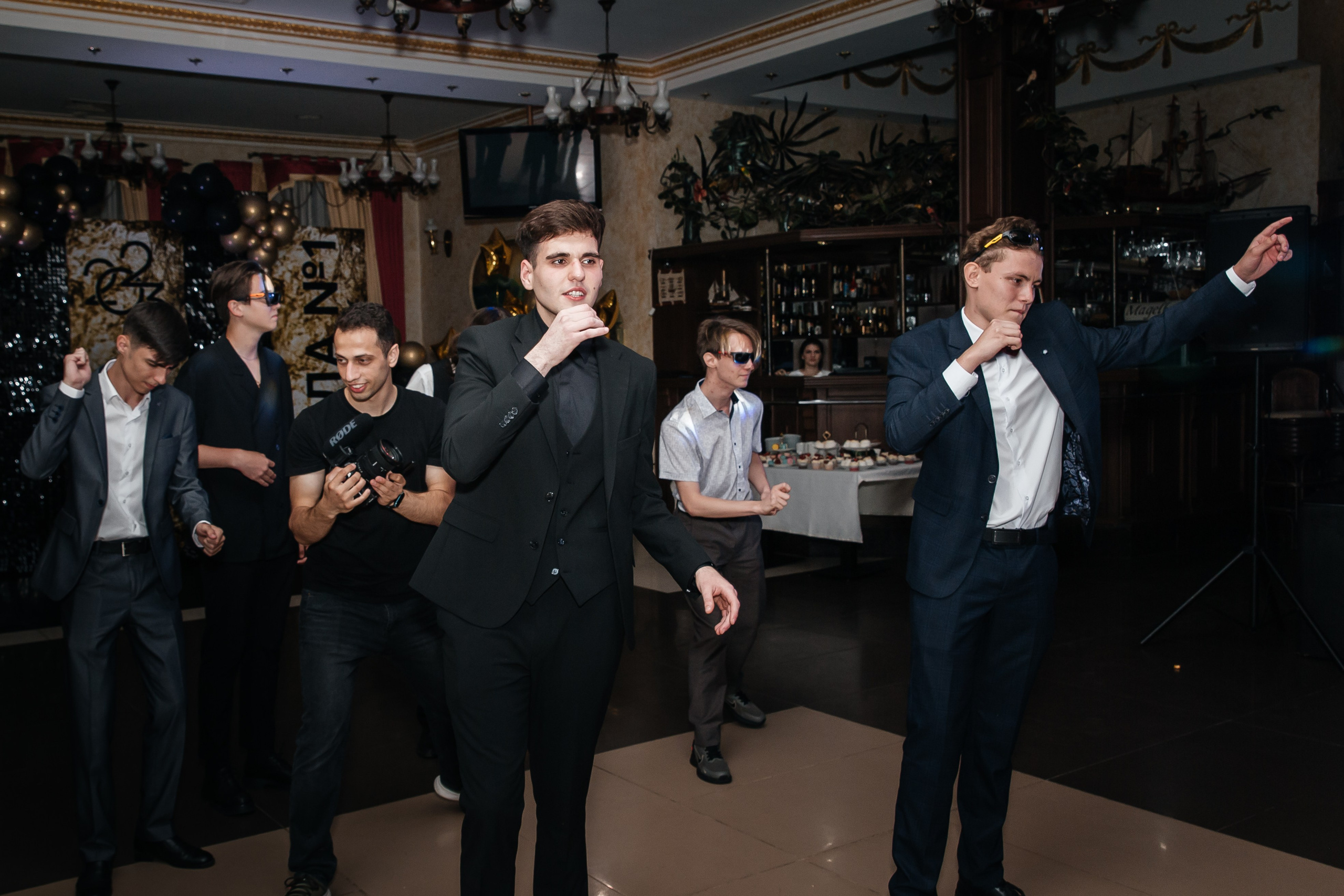 Выпускной 11 класс. Фотограф Любава Колесник. Выпускные альбомы в Крымском районе