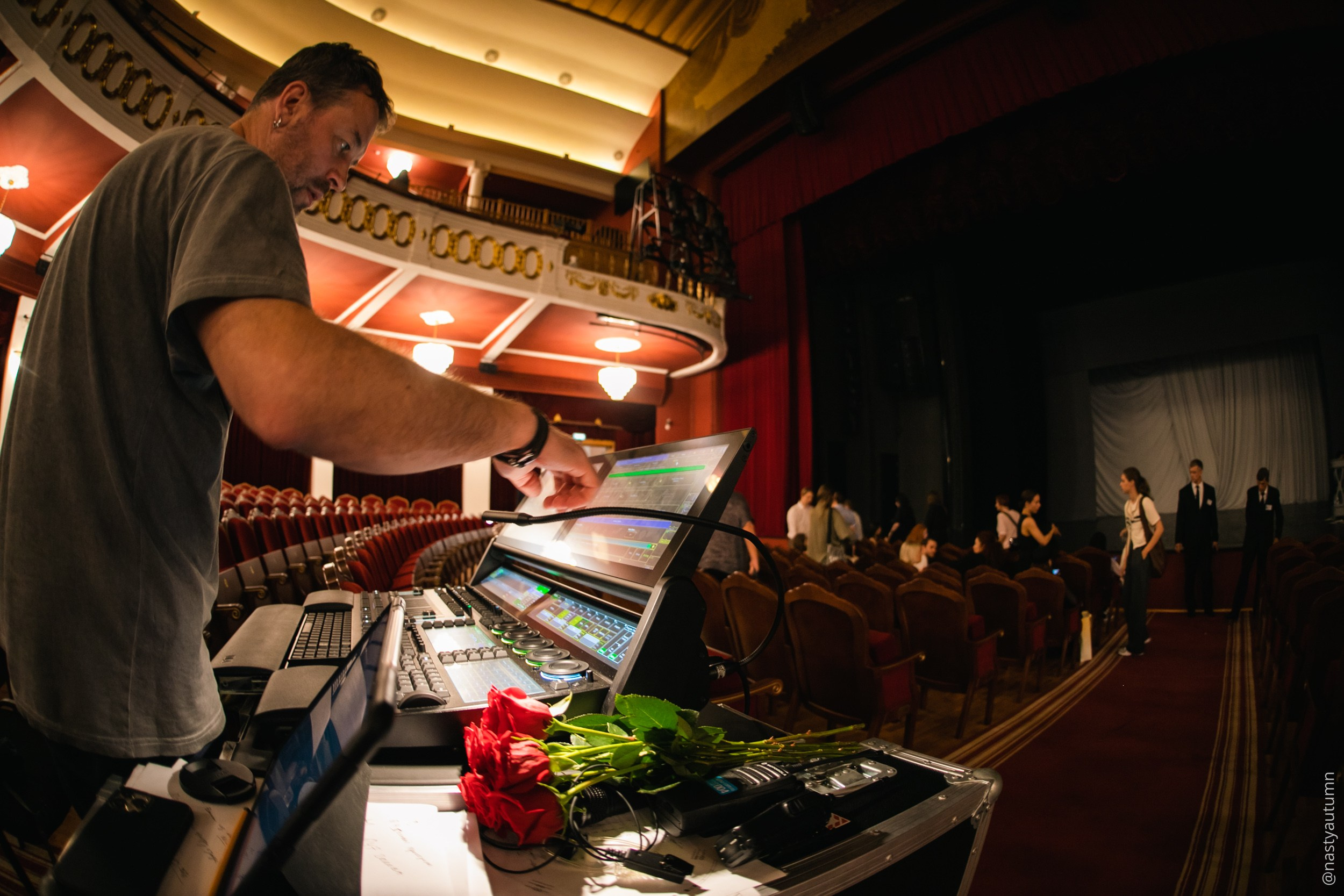Генеральный прогон «Маяковский. Я сам.». Репортажный и концертный фотограф в Москве Анастасия Осень