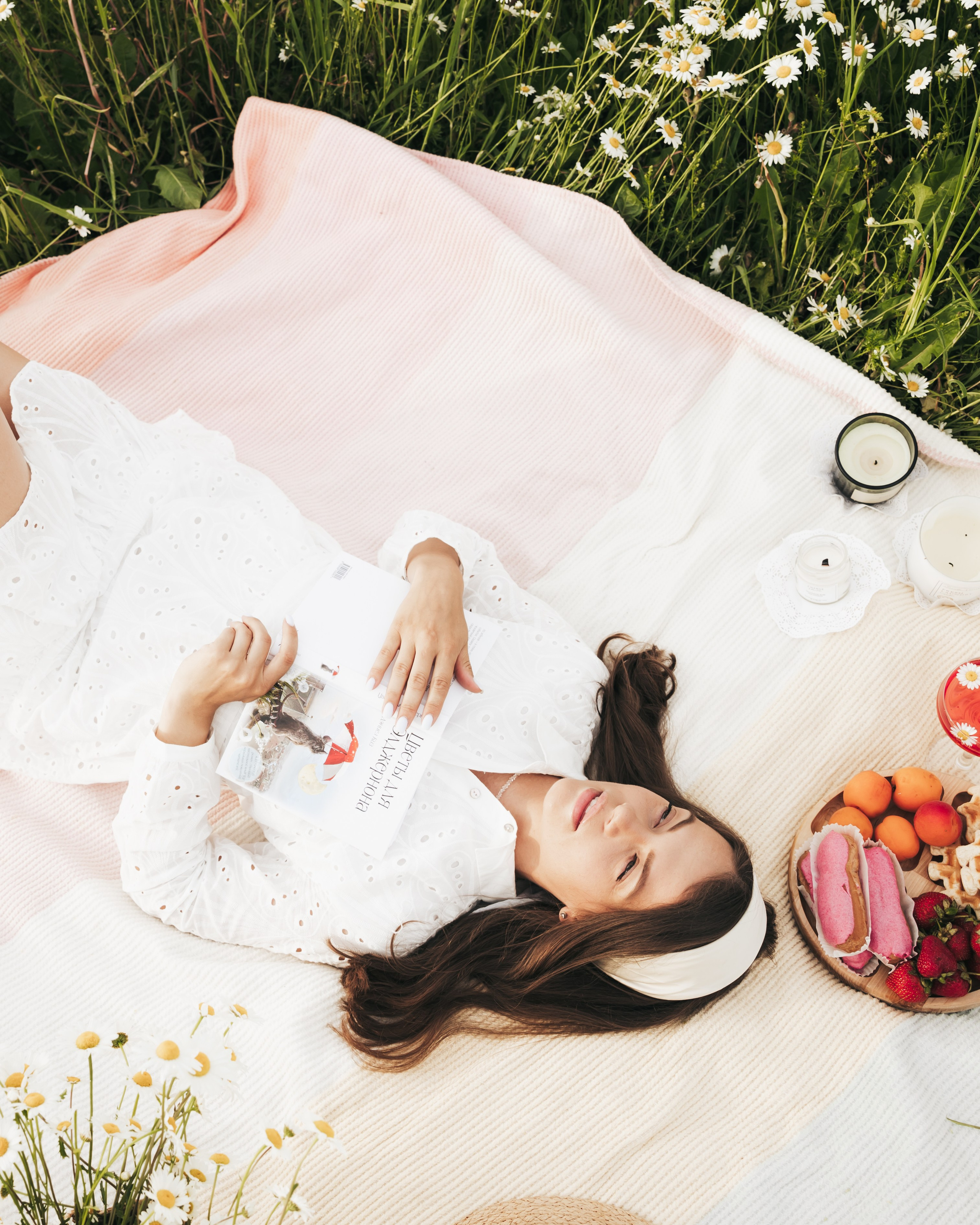 Фотосессия в поле с ромашками. Фотограф Игнатьева Любовь