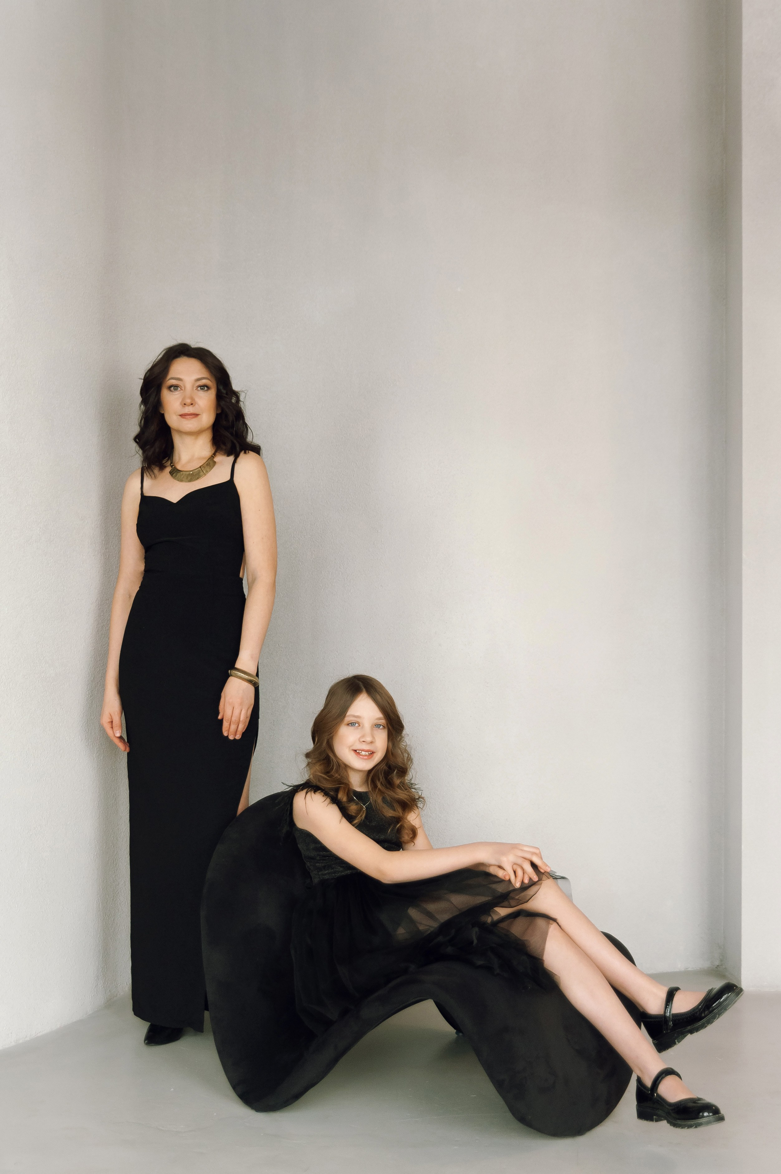 Алсу+Даша, Новый Год в студии. Фотограф в Екатеринбурге Артём Зайнетдинов