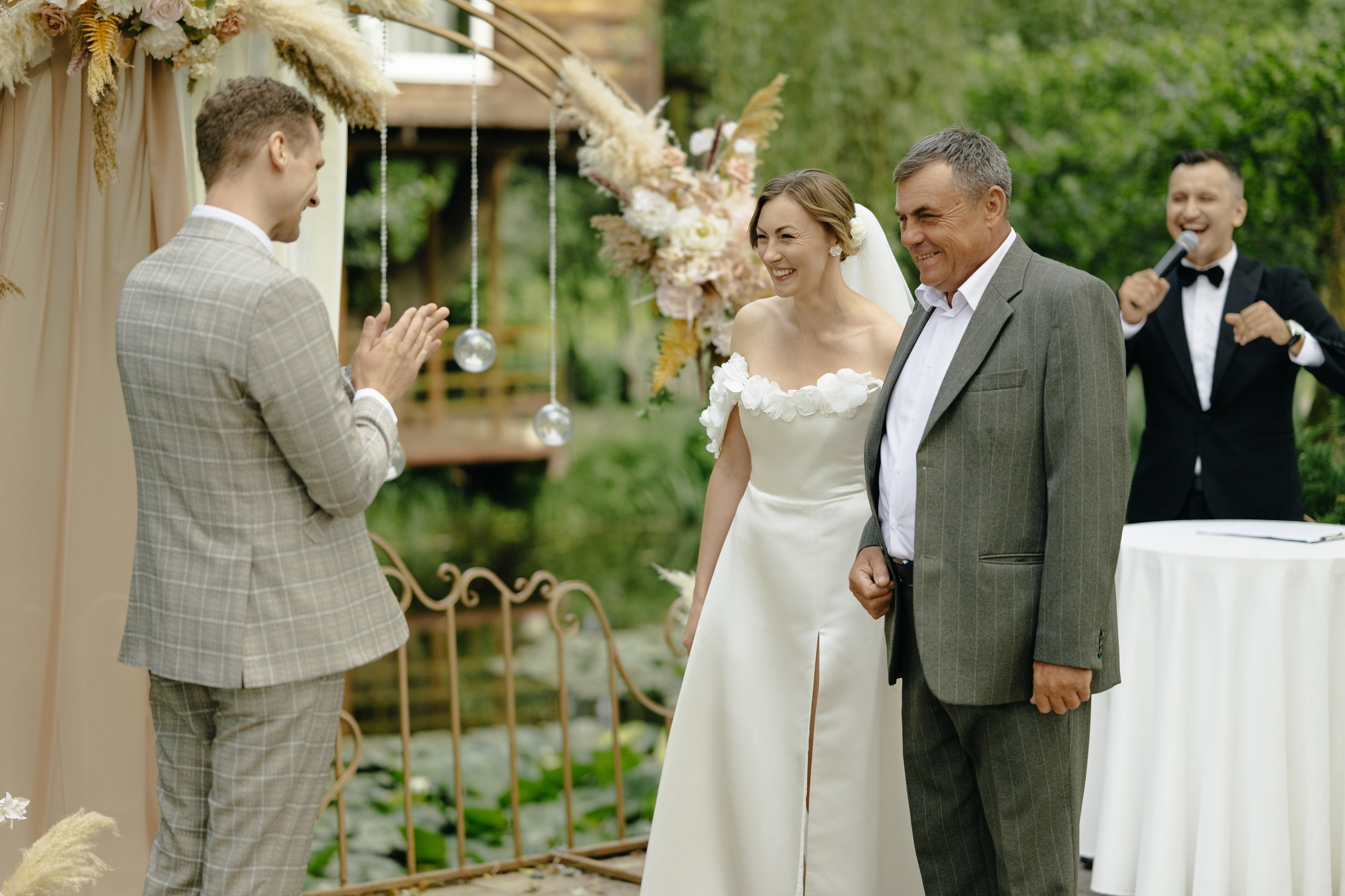 Фотограф на свадьбу Минск Москва Санкт-Петербург Свадебный фотограф Фотограф на свадьбу Репортажный фотограф Love Story Свадебная прогулка. Свадебный фотограф — Крюков Константин