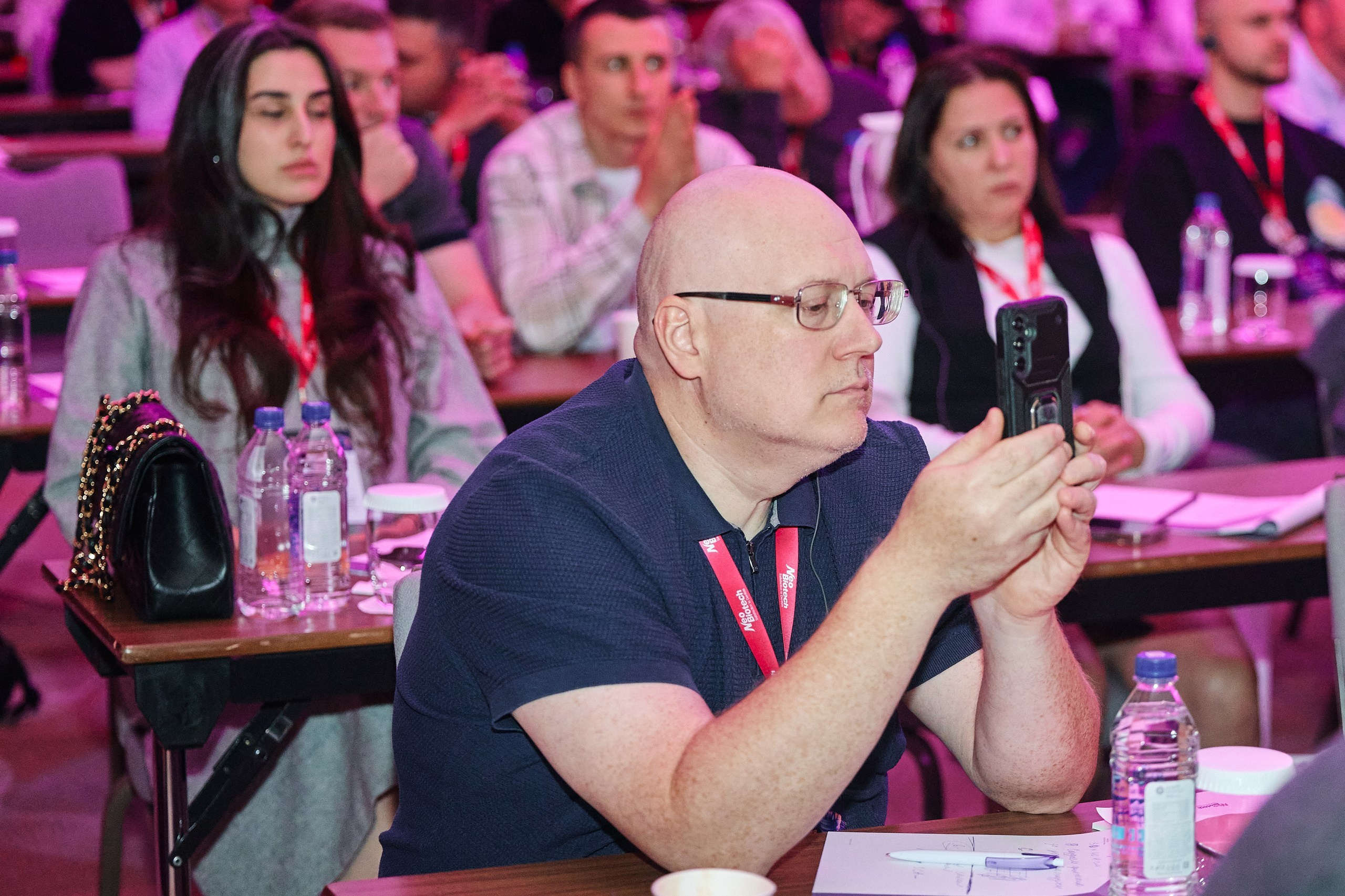 Конгресс имплантологов Neo Biotech 2025. Антон Артюшин, портретный фотограф. Москва