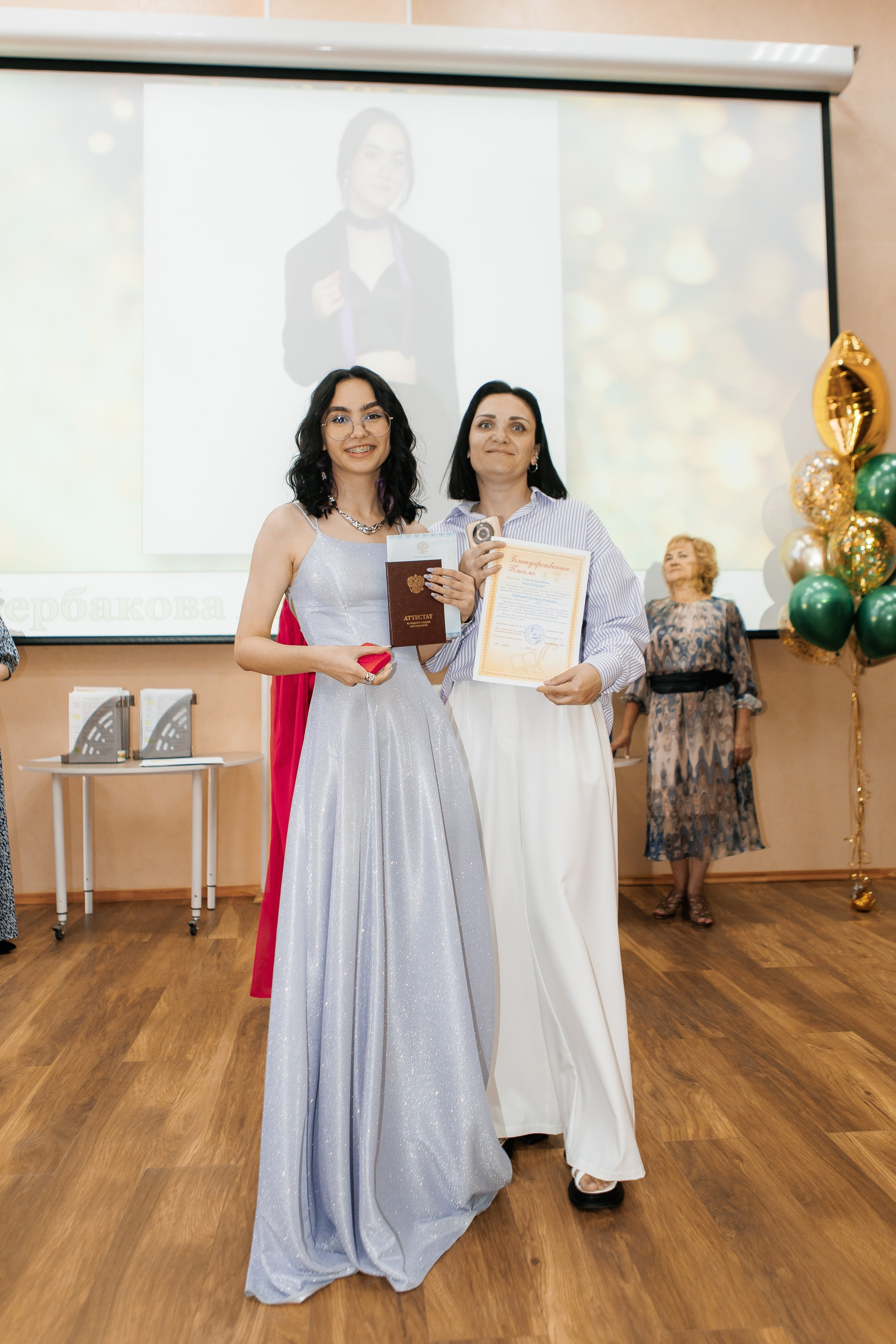 Выпускной Гимназия 12 2024 г. Свадебный и портретный Фотограф в Липецке Дмитрий Котюков