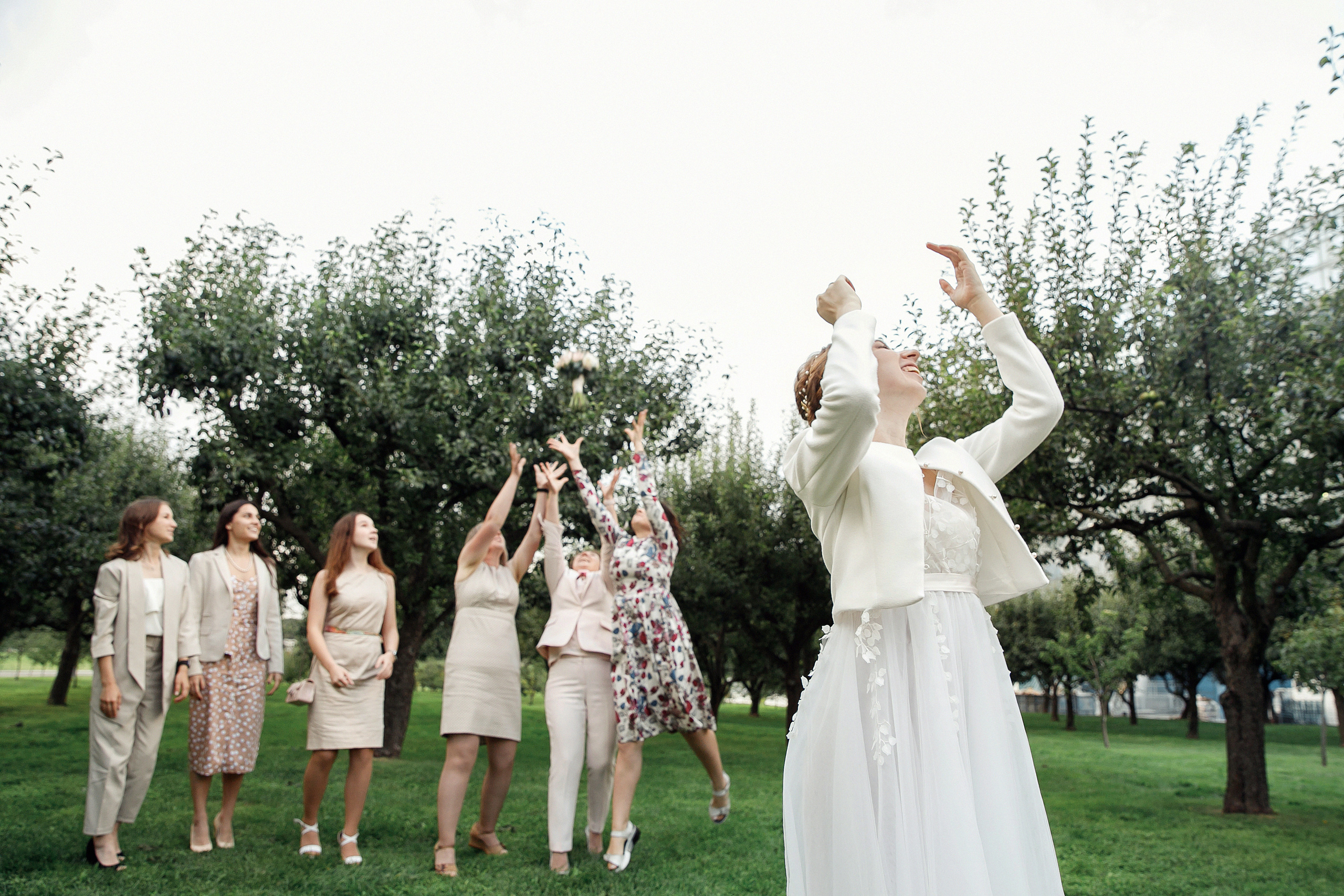 АРХИВ Елена и Антон. Ботанический САД. Свадебный фотограф Москва