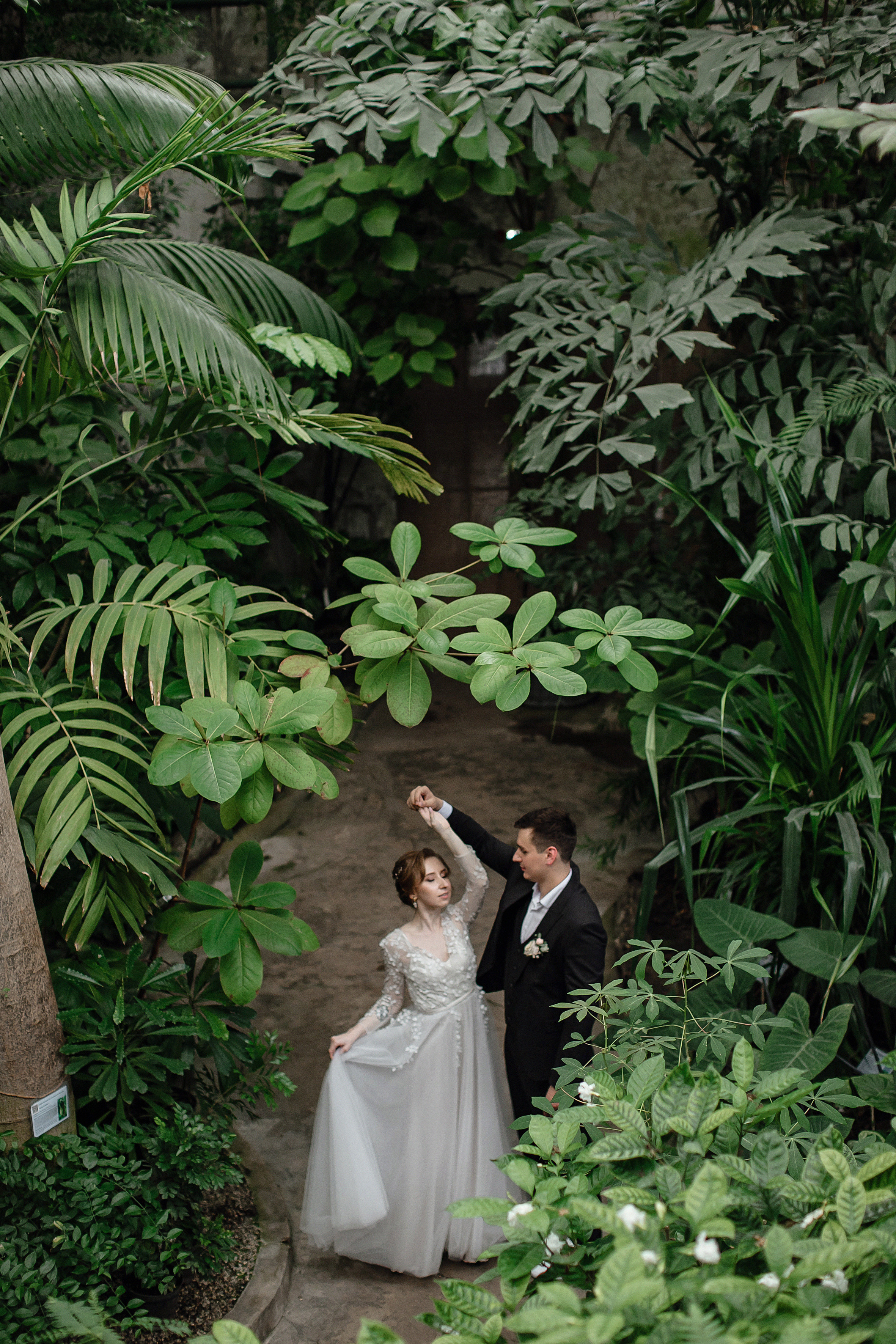 АРХИВ Елена и Антон. Ботанический САД. Свадебный фотограф Москва