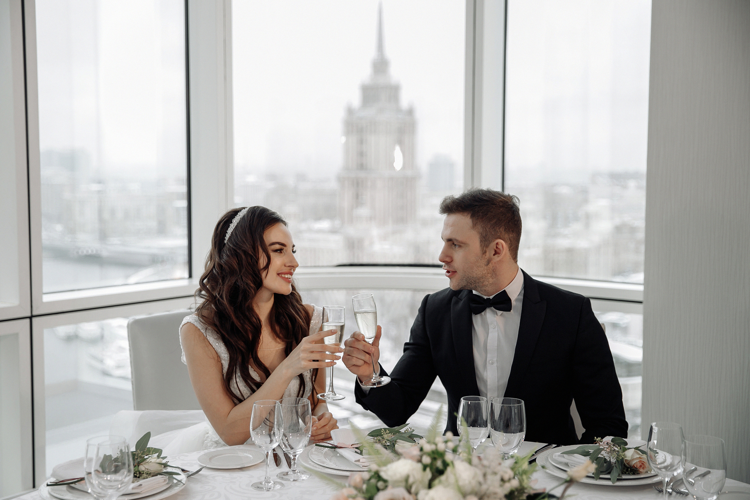 АРХИВ Олеся и Сергей в отеле Кроун ПЛАЗА. Свадебный фотограф Москва