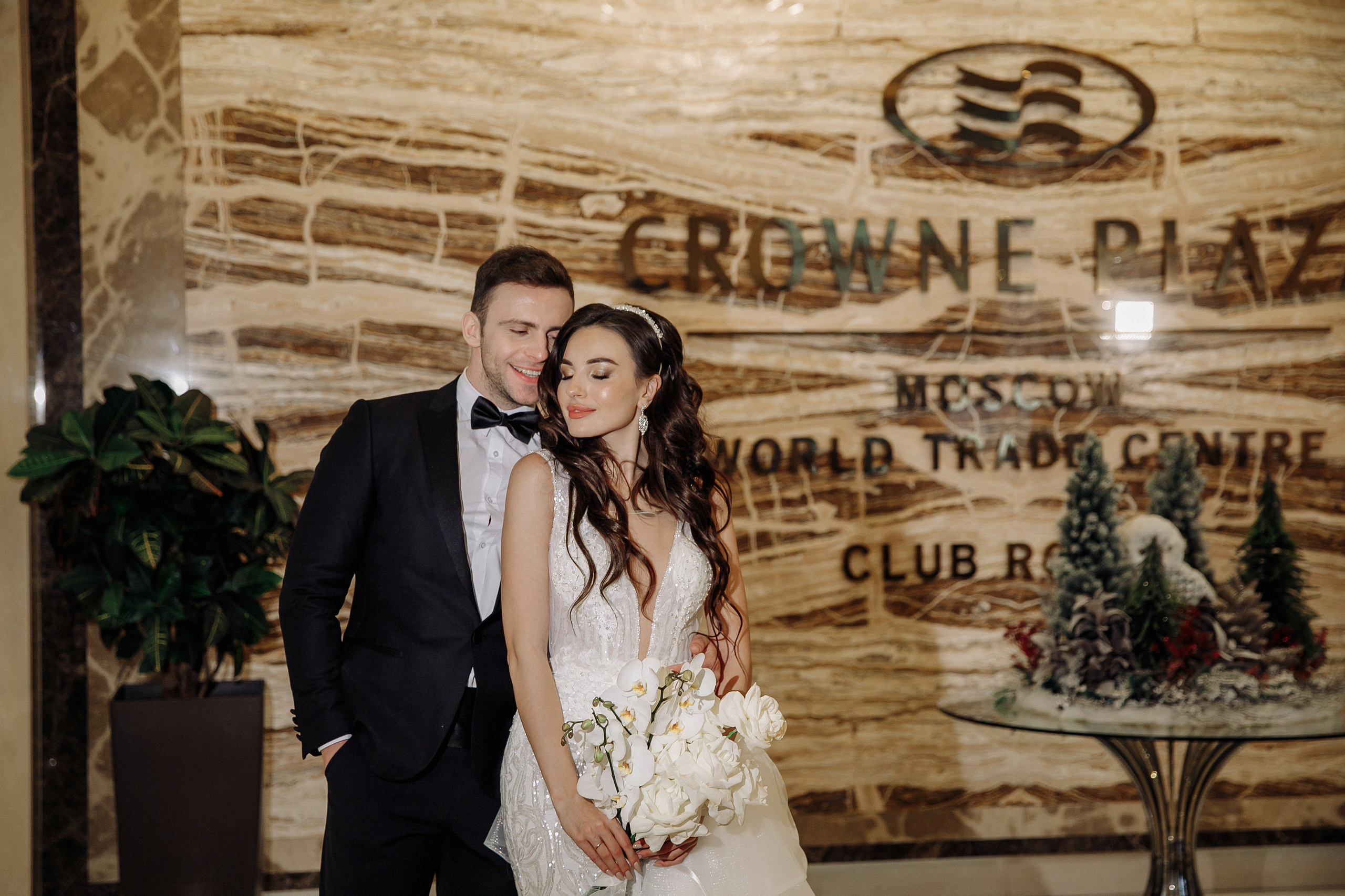 АРХИВ Олеся и Сергей в отеле Кроун ПЛАЗА. Свадебный фотограф Москва