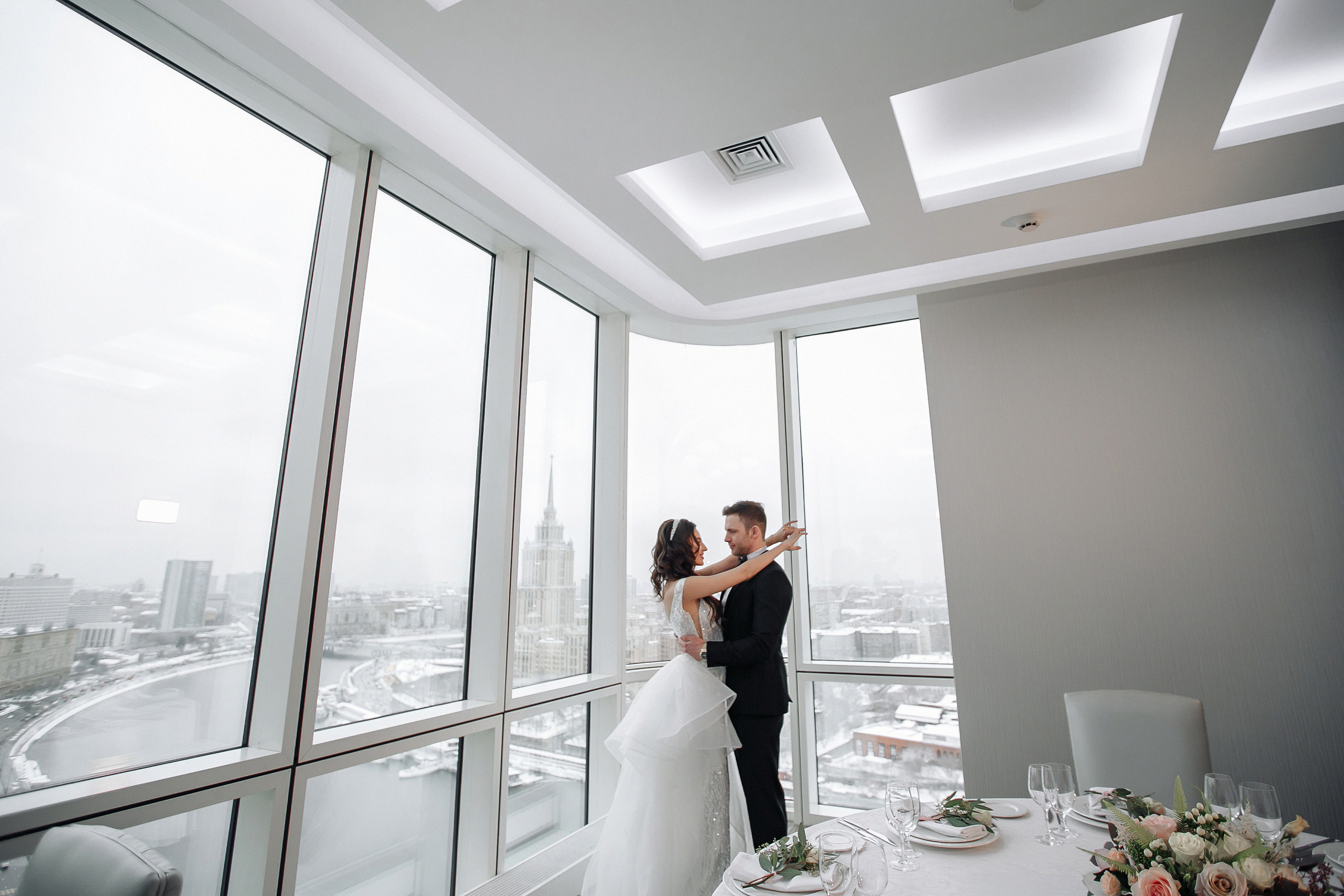 АРХИВ Олеся и Сергей в отеле Кроун ПЛАЗА. Свадебный фотограф Москва