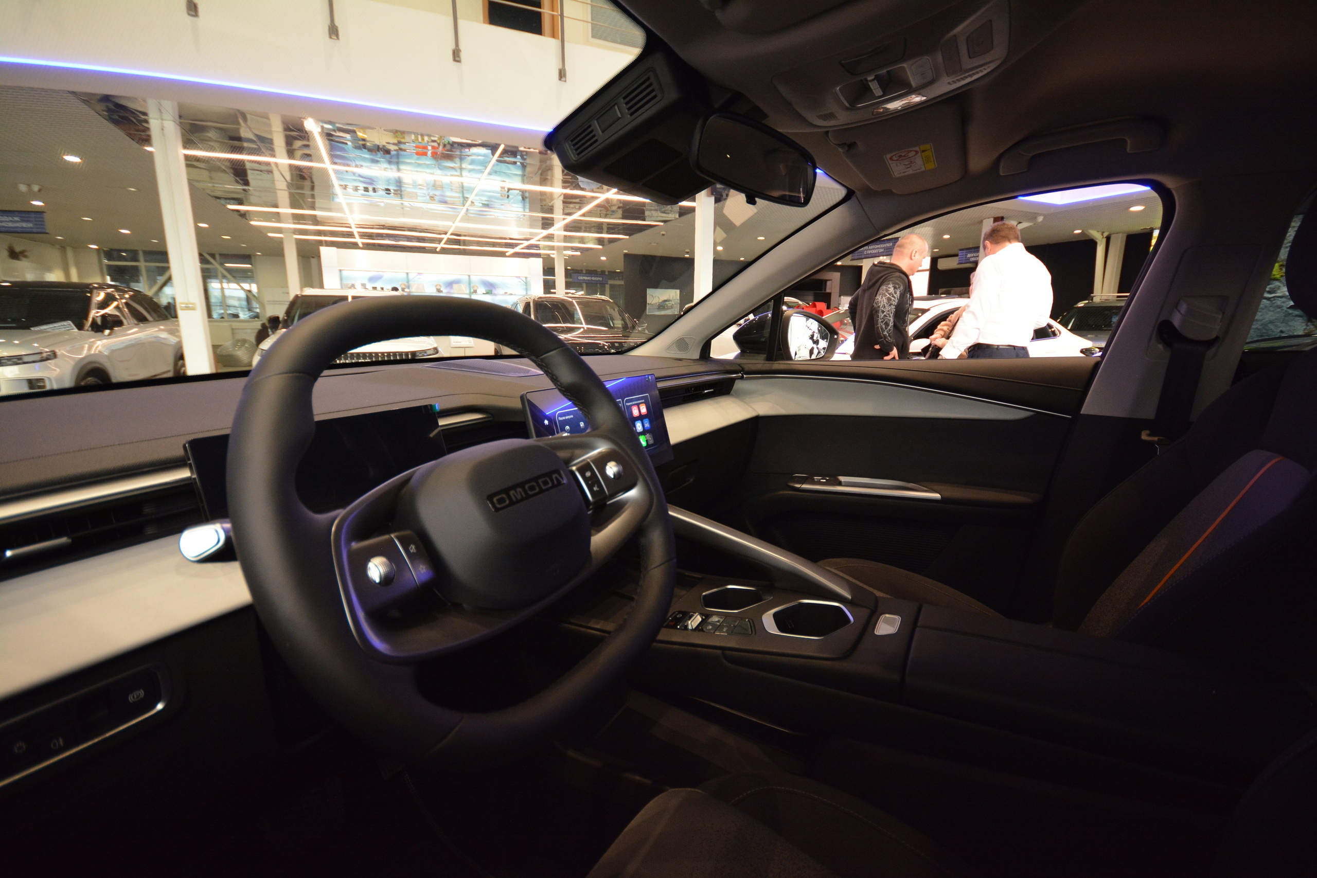 Презентация Omoda / Jaecoo. F/8 and be there — оказаться в нужном месте и поймать момент