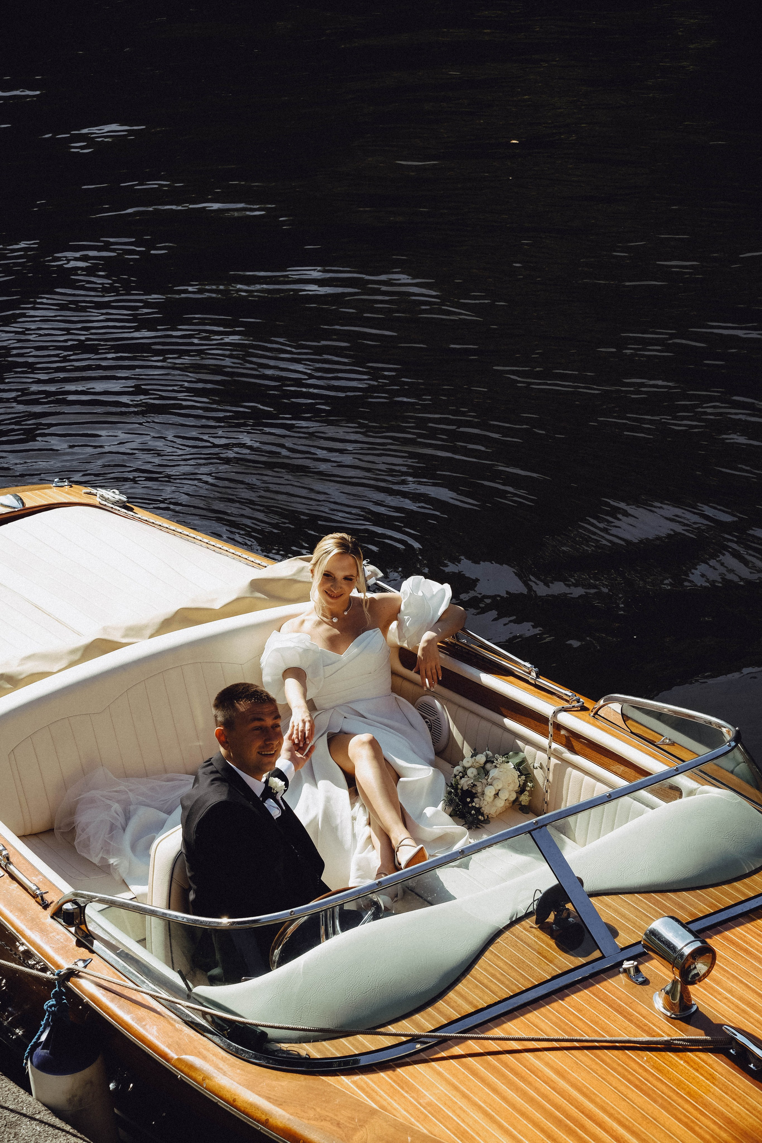 СВАДЕБГНАЯ ПРОГУЛКА ПО КАНАЛ САНКТ-ПЕТЕРБУРГА НА КАТЕРЕ. Профессиональный фотограф, Санкт-Петербург — Виктория Богомолова