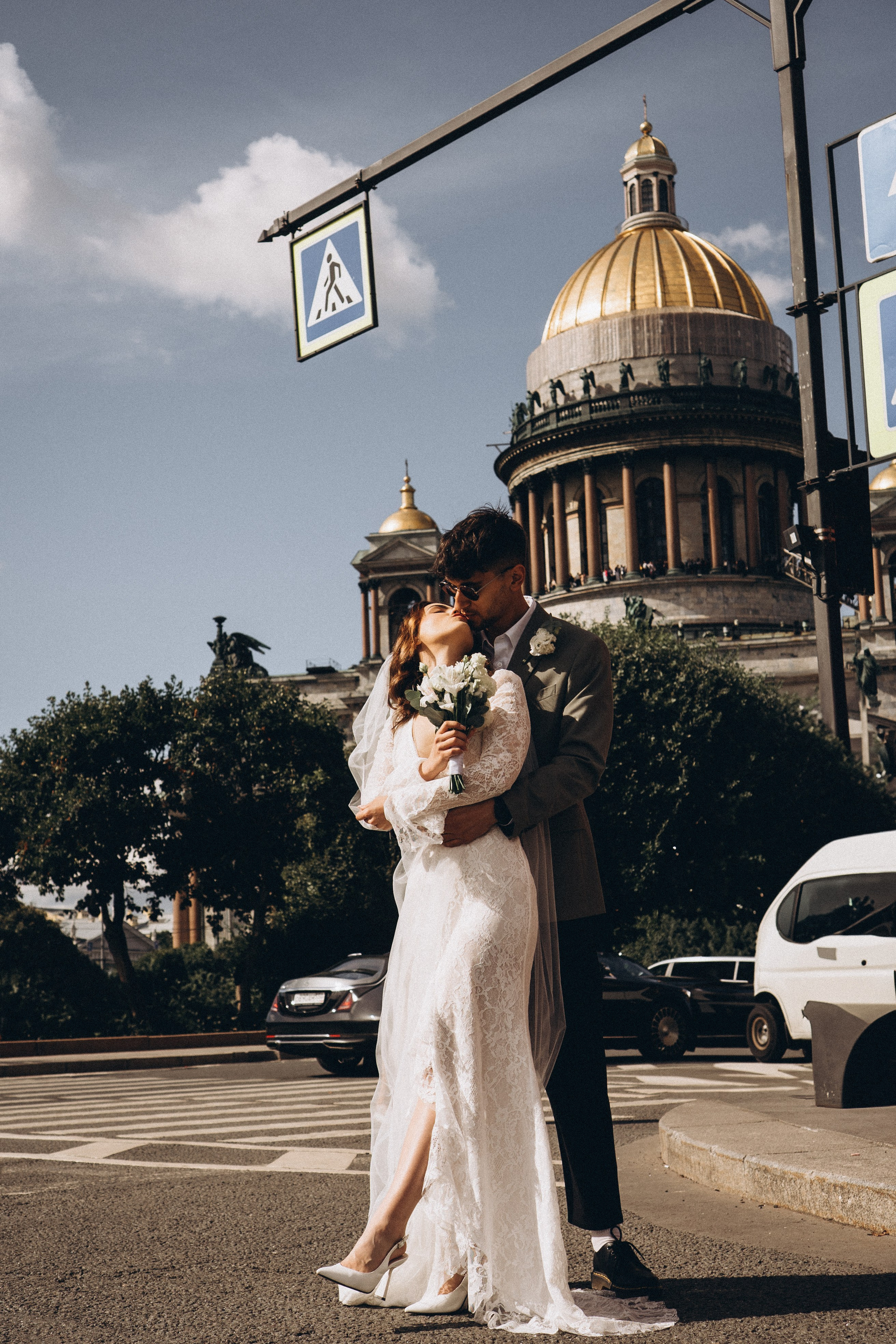 СВАДЕБНАЯ ПРОГУЛКА ВОЗЕ ИСАИКЕВСКОГО СОБОРА АСТОРИИ И ЗАКОНОДАЛЕТНОГО СОБРАНИЯ. Профессиональный фотограф, Санкт-Петербург — Виктория Богомолова