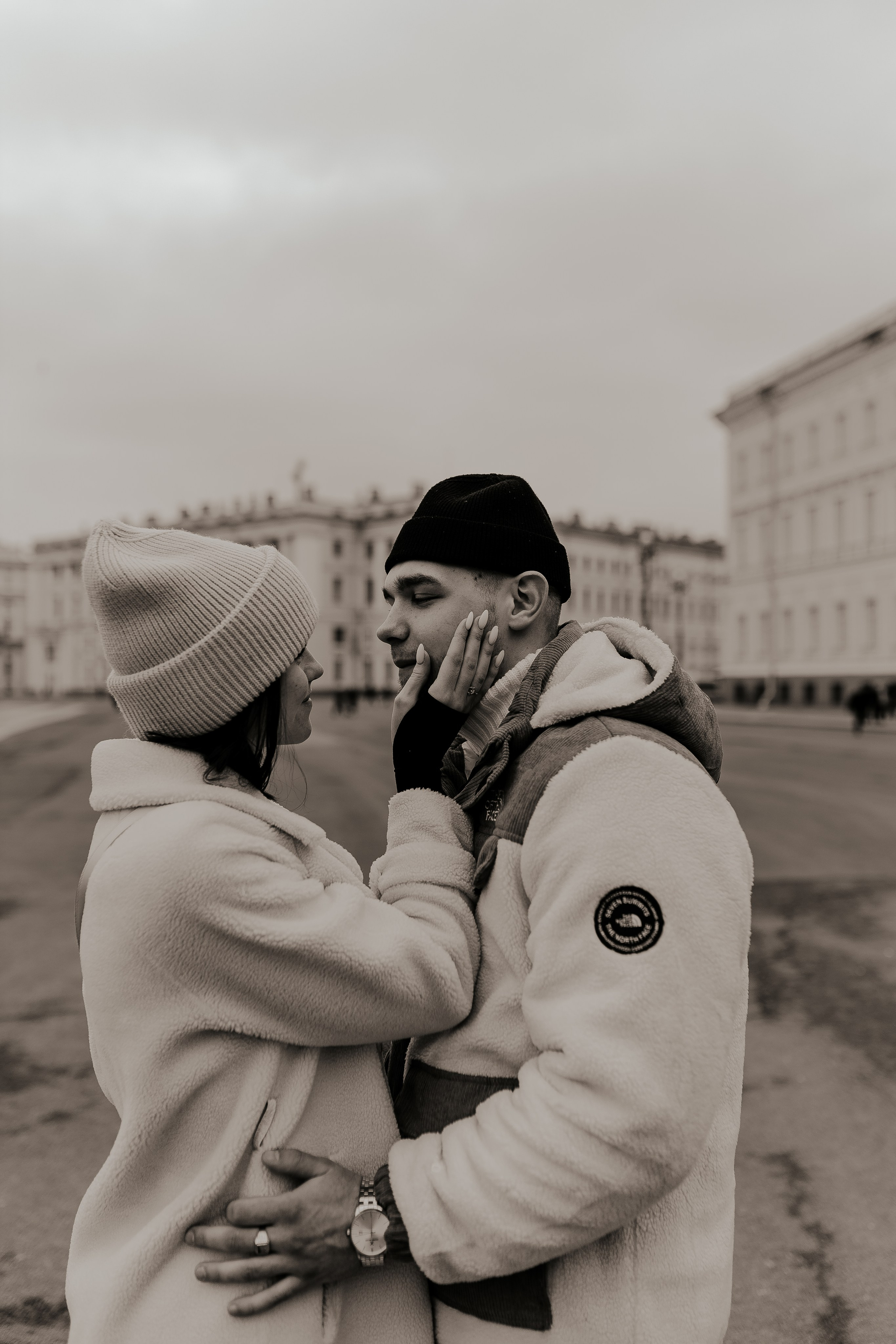 Lovestory на дворцовой площади. Фотограф в Санкт-Петербурге Лиза Семченкова