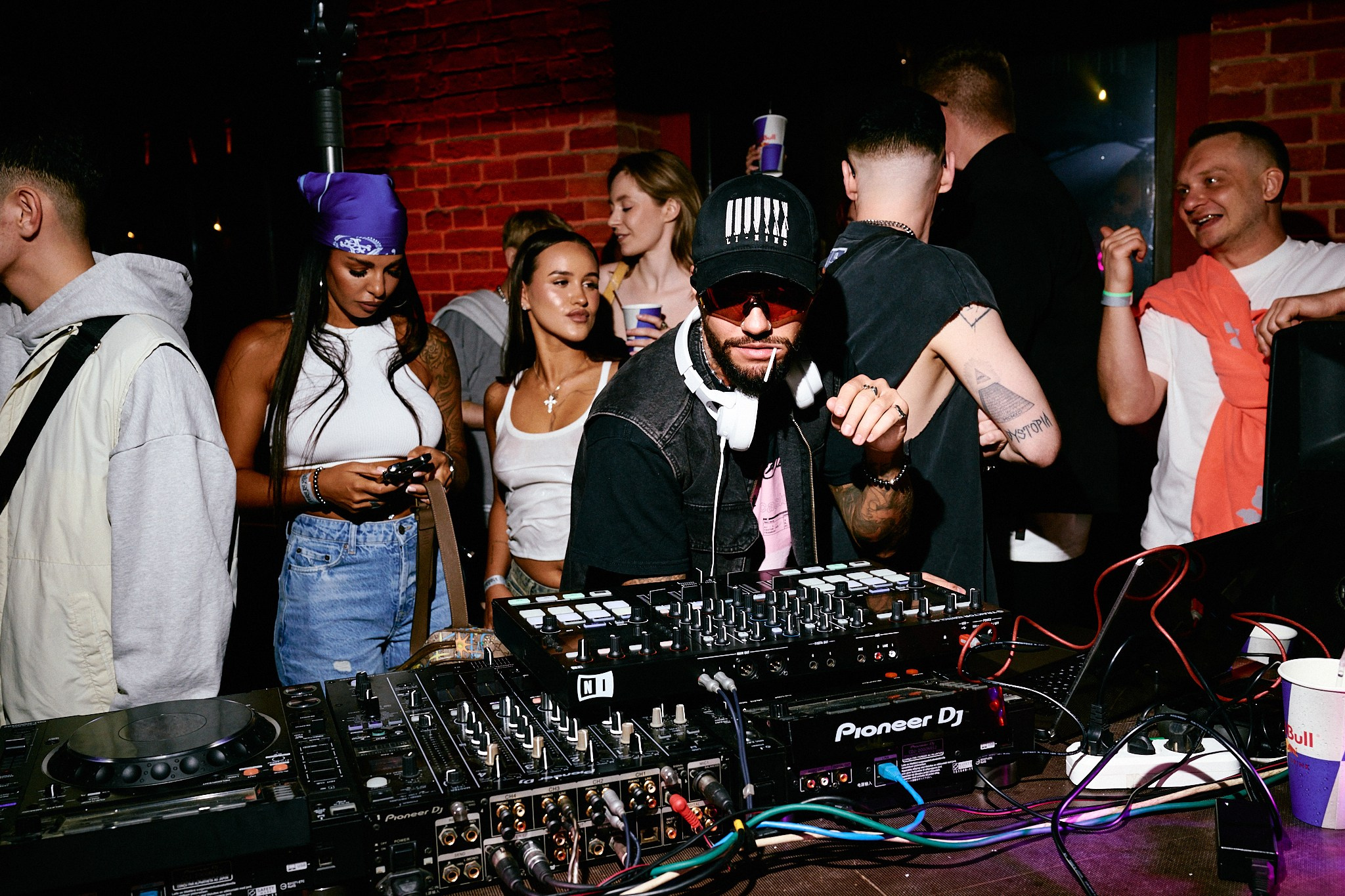 LASKI — CONNECTED x DETI. TENZO | Креативный продюсер / Арт-директор