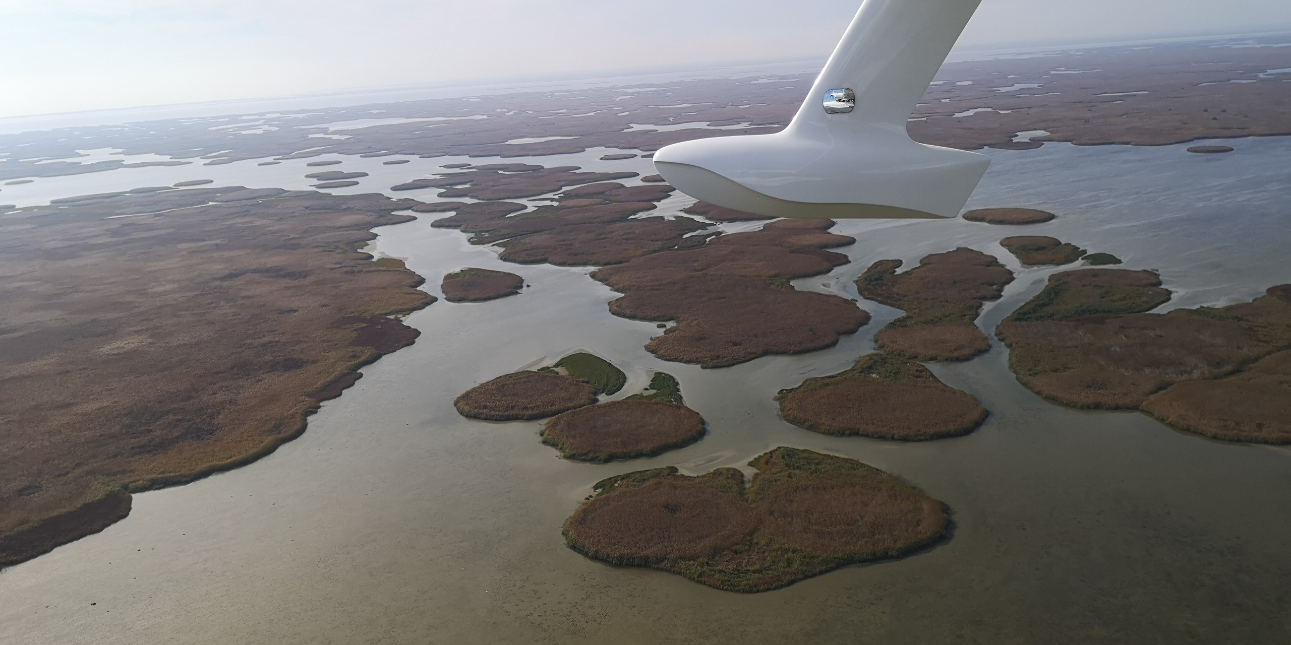 Каспийское море (наука на Ла-8) (2021 г.). Фотоальбом показывающий увлекательный мир авиации и мир медведей Андрея Иванова