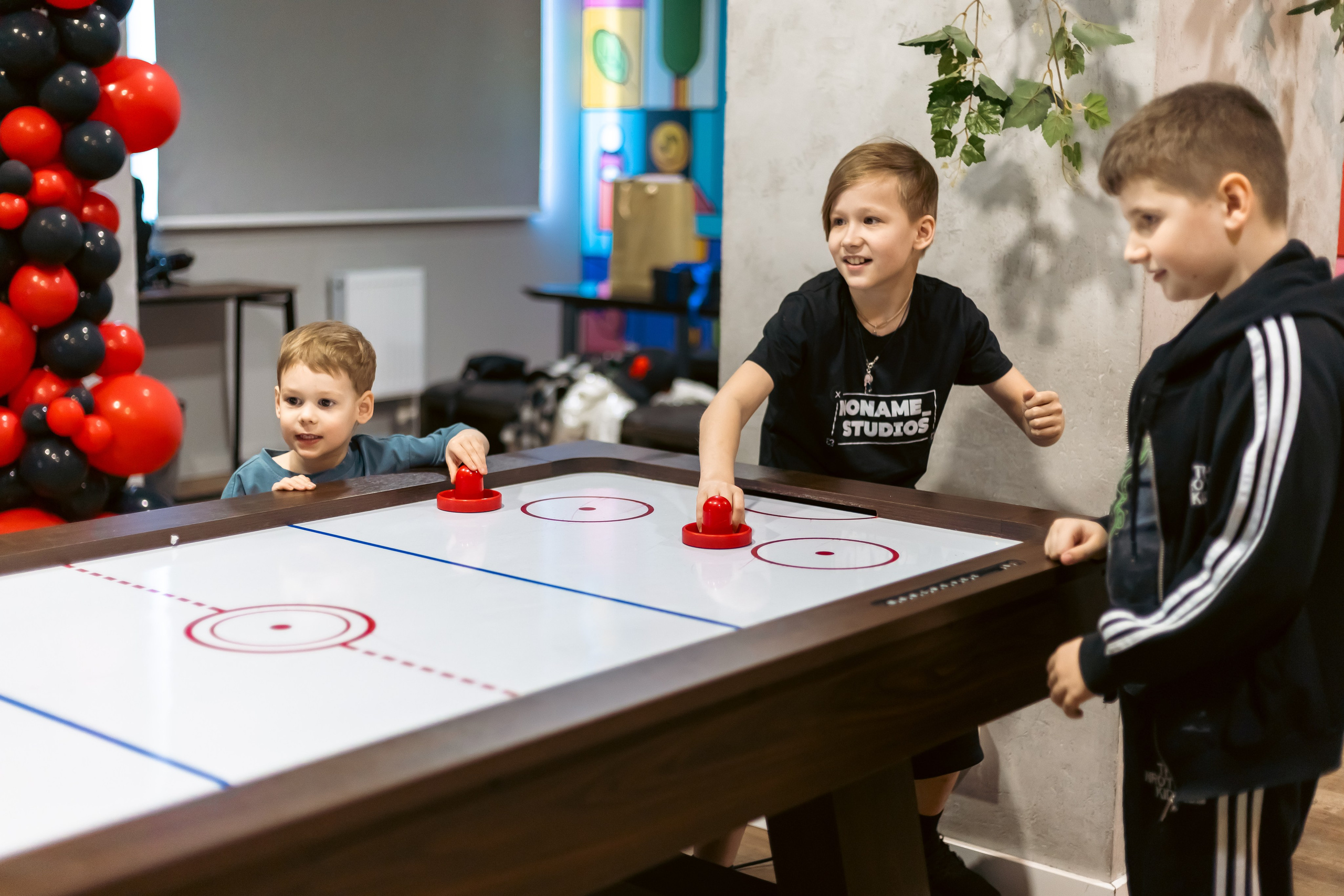 Репортаж с детского дня рождения ExitGames 19/04/2025. Семейный фотограф Израиль