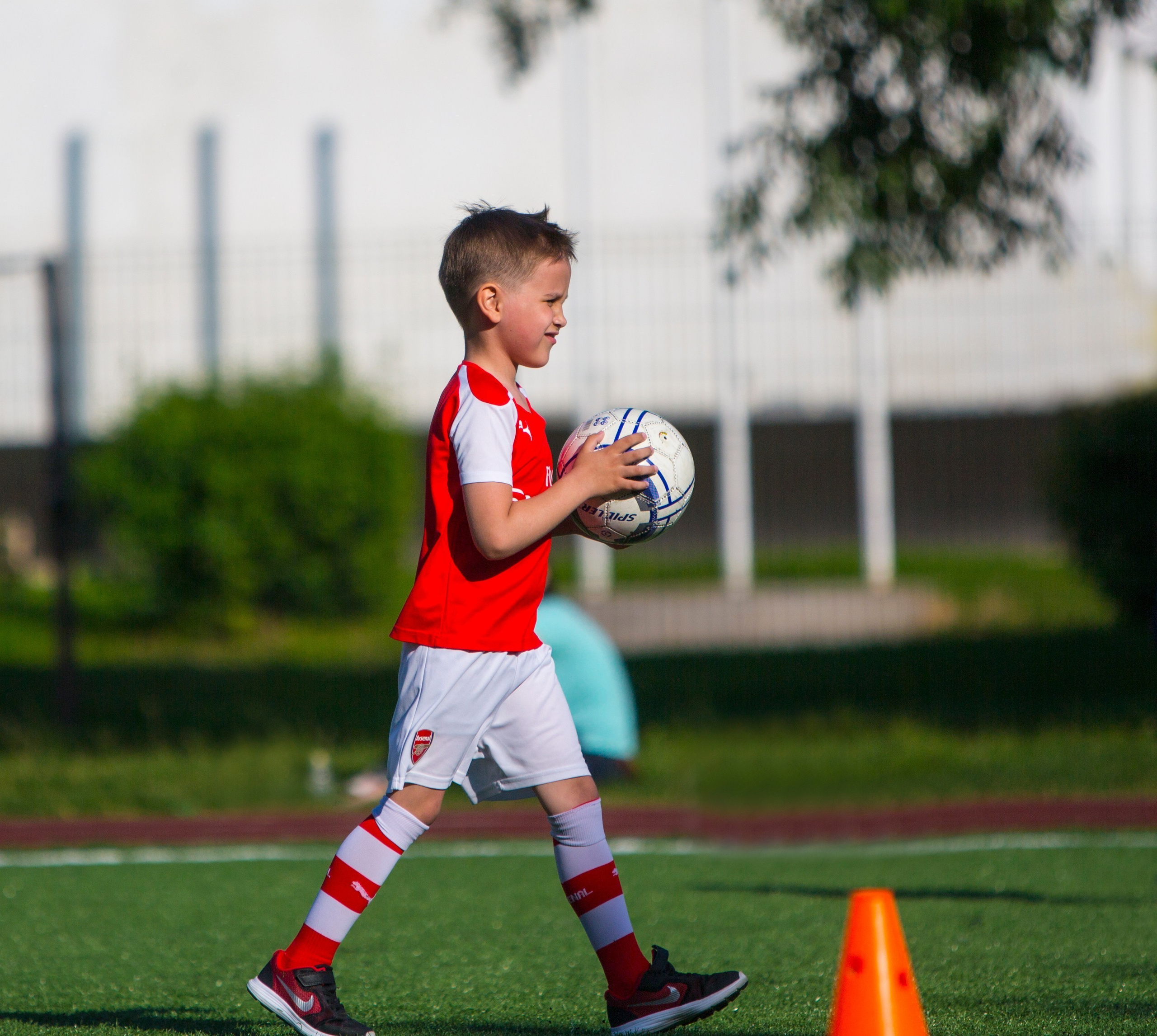 Футбольная школа «Юниор» — фото тренировок и игр. Выпускные альбомы для школы и детского сада — школьный фотограф Подольск, Троицк, Щербинка, Москва