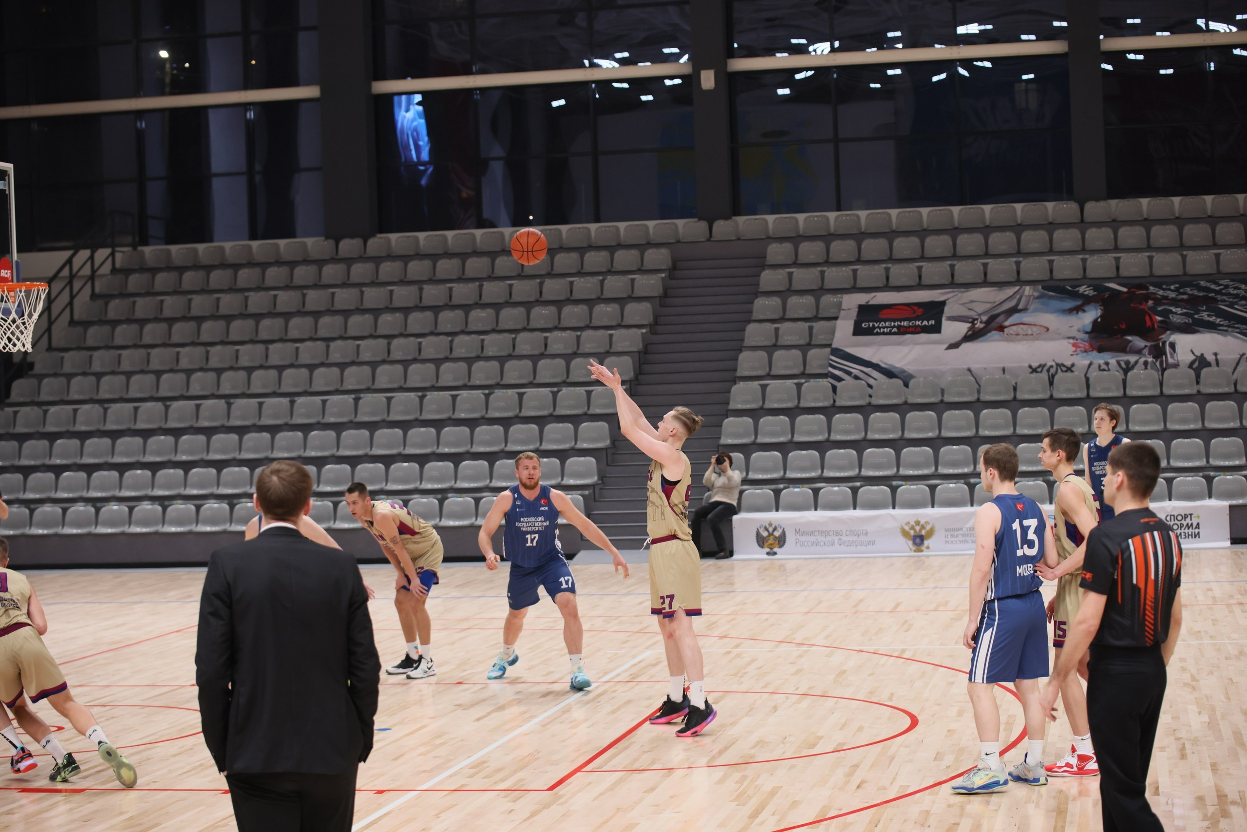 Баскетбол ТулГу VS МГУ. Фотограф в Туле Крупский АнДРей. Фотостудия «КАДР71» в Туле