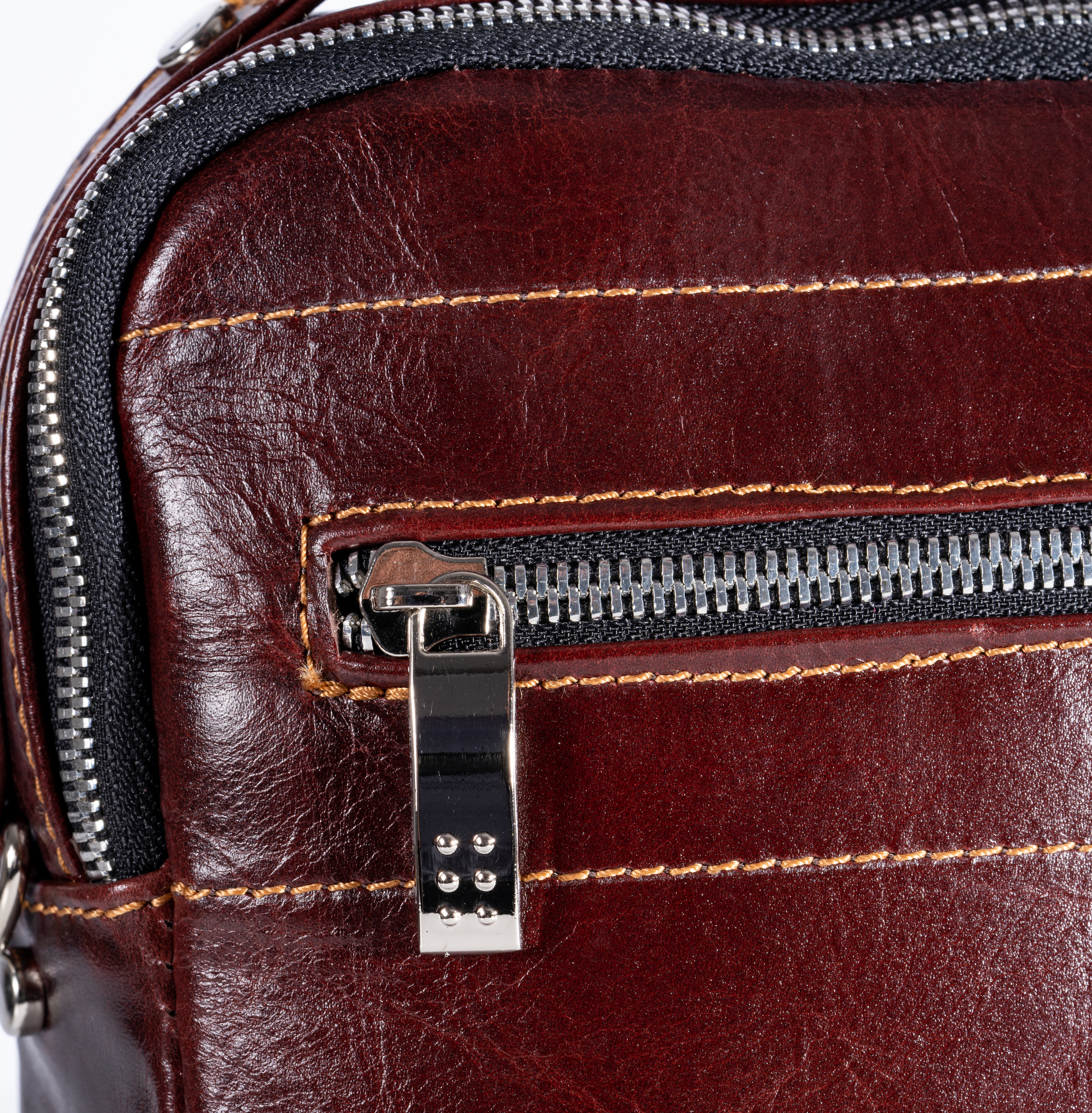 Предметная и рекламная фотография сумок и кожаных изделий в Москве Санкт-Петербурге и Выборге