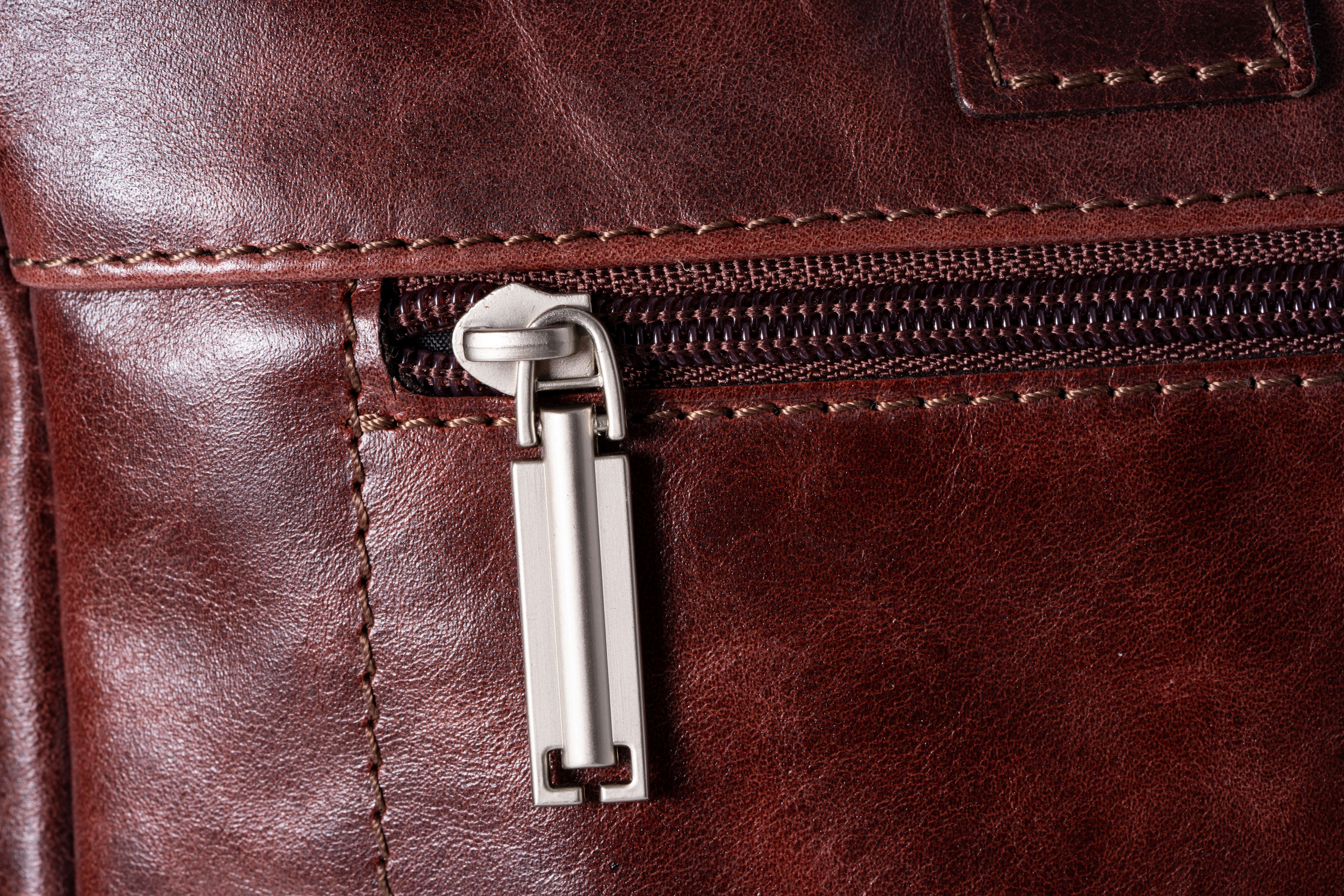 Кожаные сумки в Санкт-Петербурге и Выборге