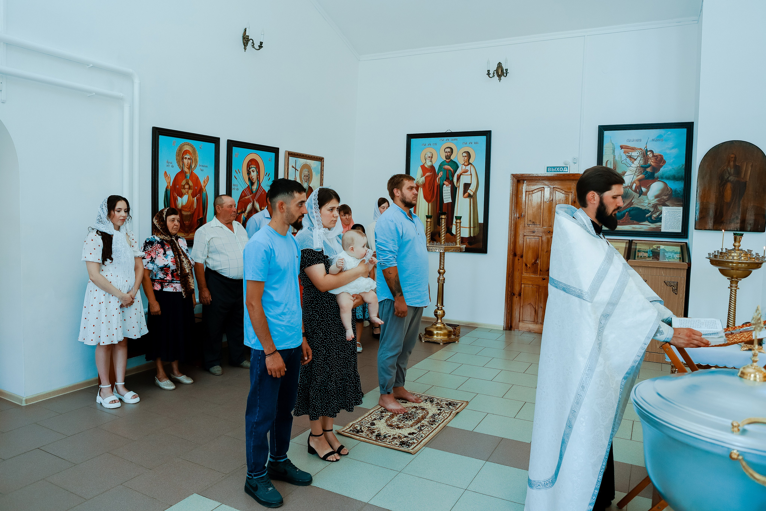 Таинство Крещения Отца и Дочери. Свадебный фотограф Евгения Фролова г. Каменск-Шахтинский, Донецк, Ростов