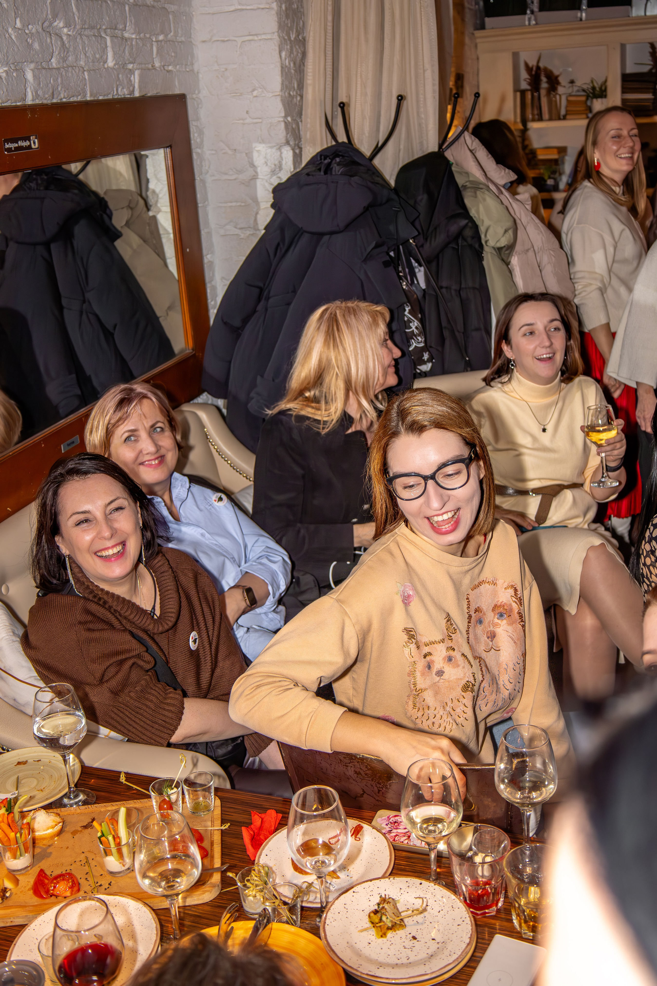 Фотограф на выпускной; фотограф на мероприятие; фотограф на праздник; репортажный фотограф Москва и Домодедово