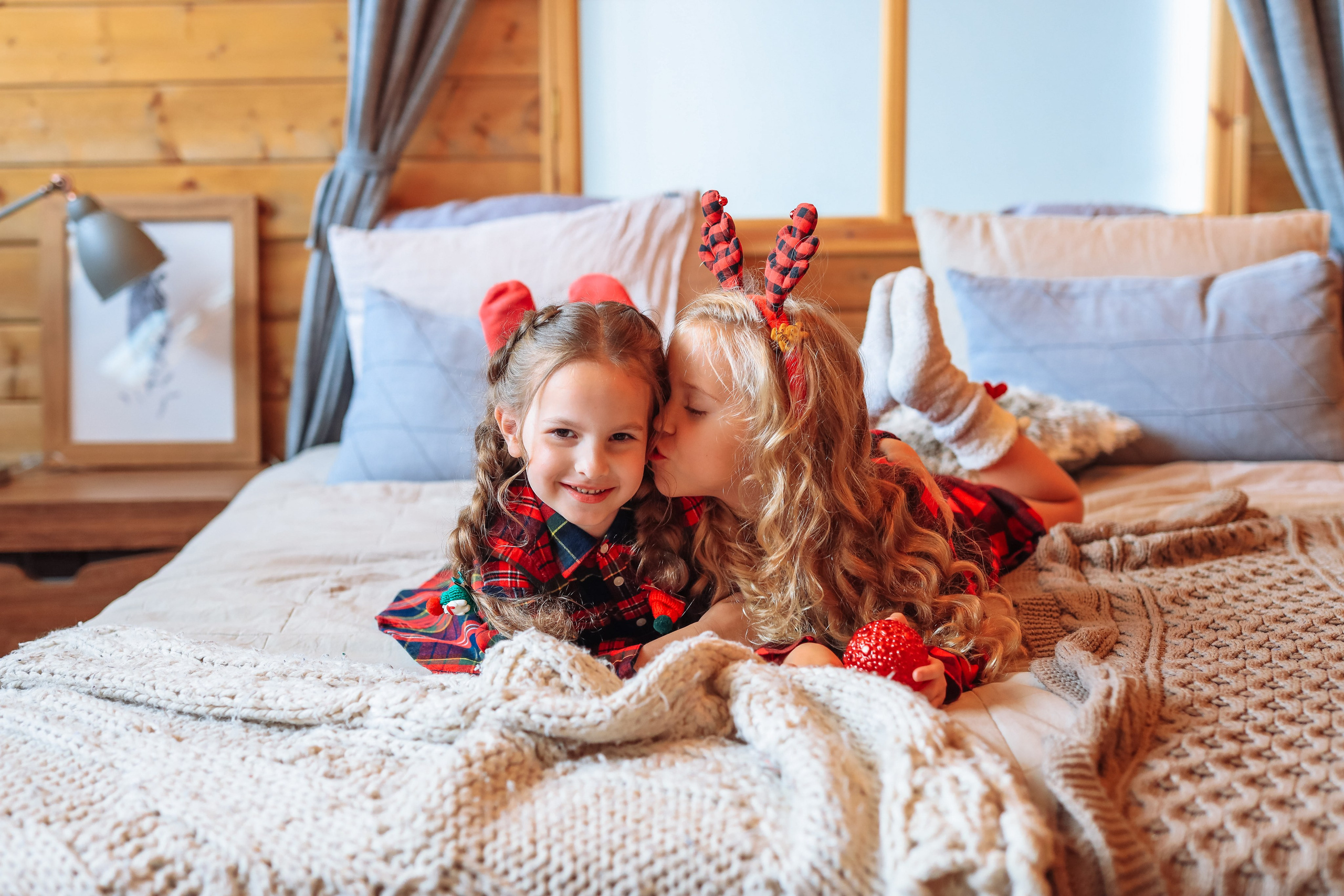 Новогодняя фотосессия с Дедом Морозом в усадьбе с подарками