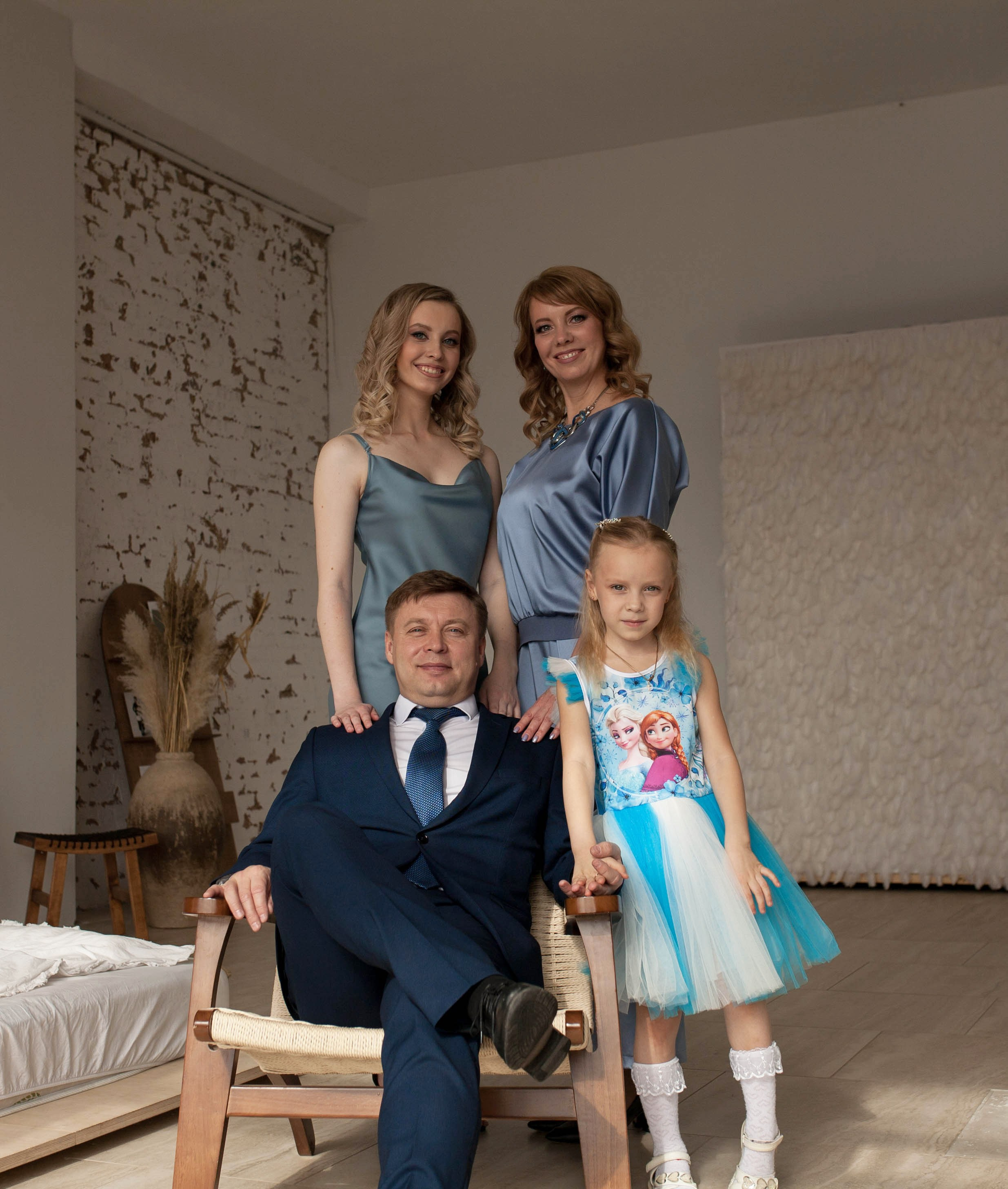 Семейная съемка в фотостудии Gallery. Фотограф Красноярск Базуев Марк