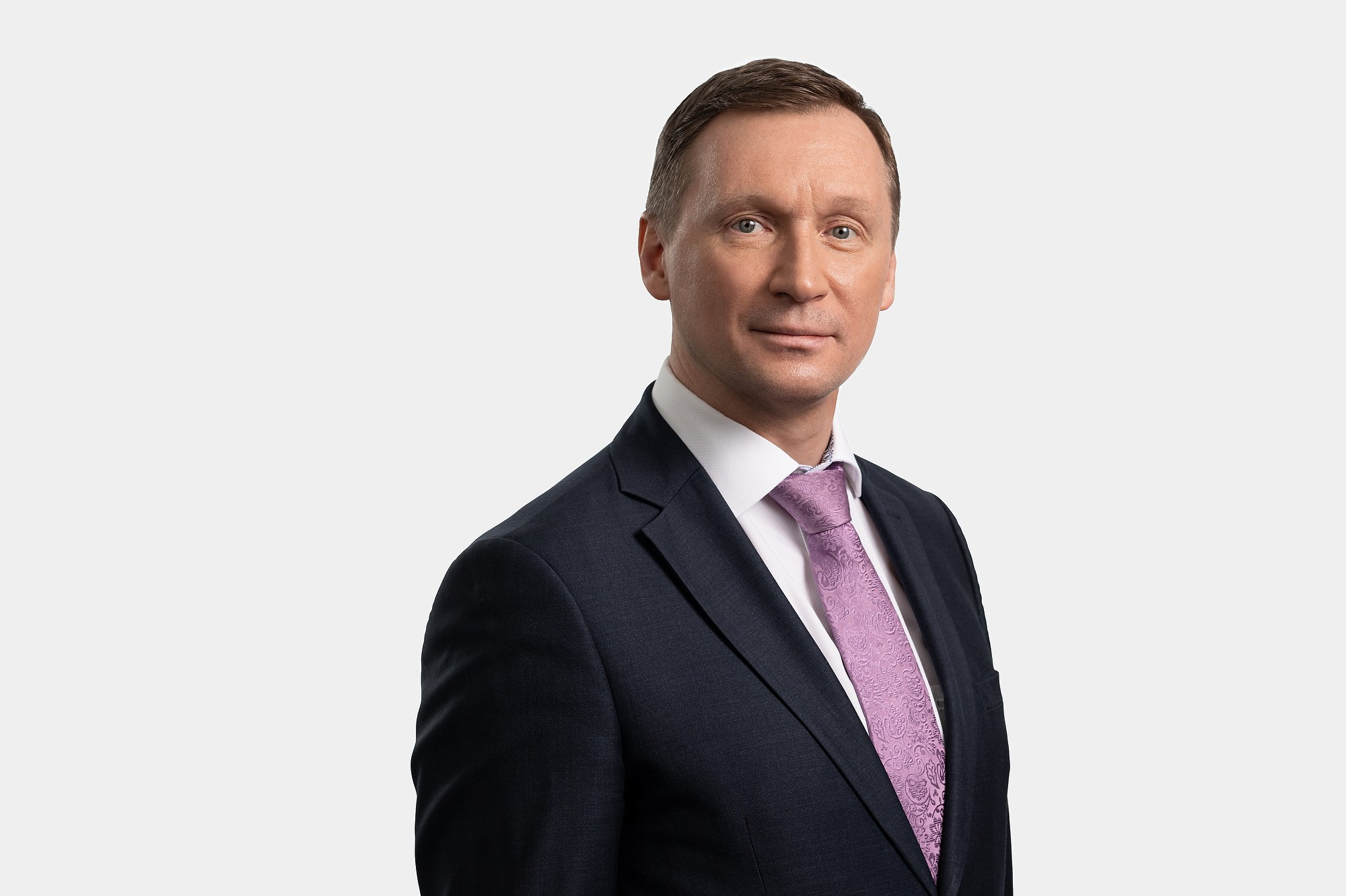 Headshot, портрет в интерьере офиса, командная съёмка, репортажный портрет в рабочей обстановке. Промышленная и репортажная фотография