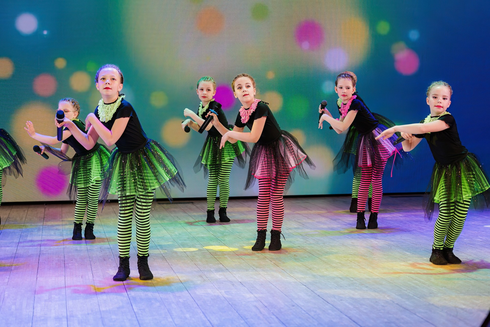 Отчетный концерт Образцового коллектива Алтая театра эстрадной песни «Созвездие». Свадебный и репортажный фотограф Никита Сницарев в Барнауле