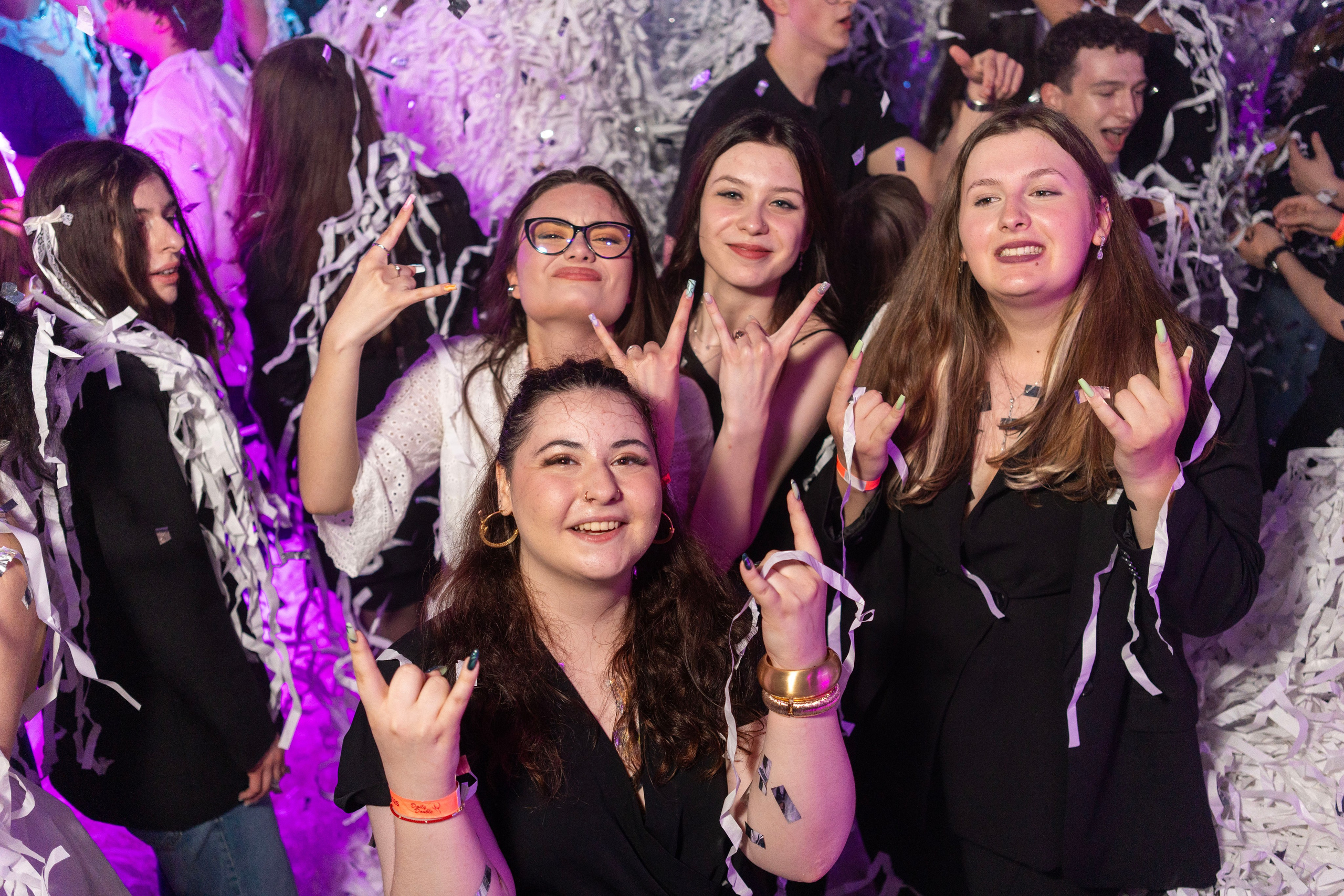 Выпускные 11 кл. Фотограф Юлия Попова