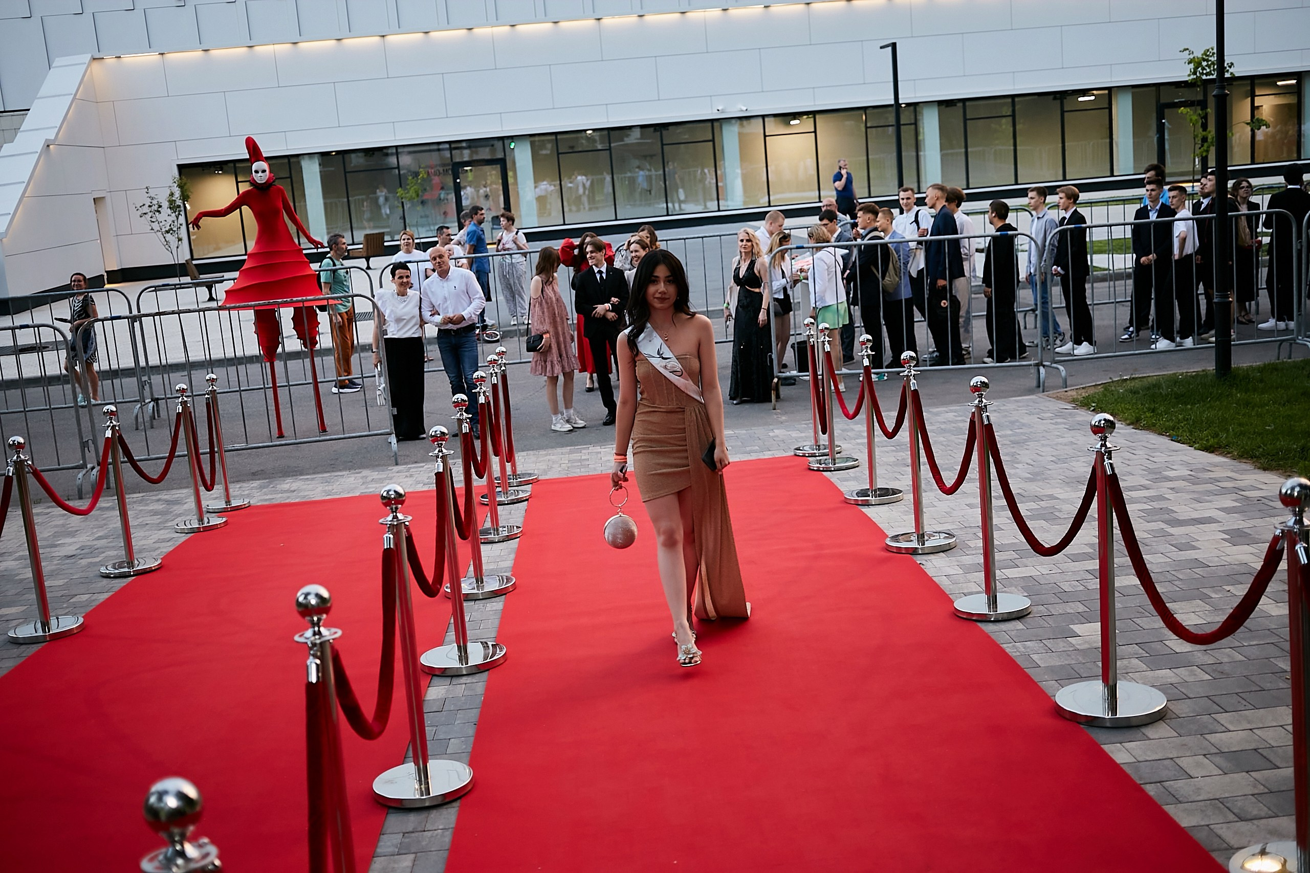 Выпускной 2024 концертный зал Академия ВТБ. Фотограф и Видеограф в Москве. Олег Корушев