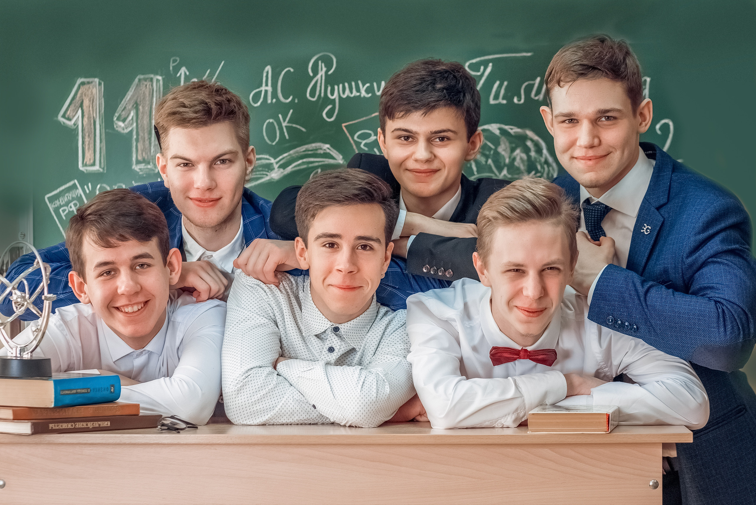 Школьное фото Выпускные фотокниги. Выпускные альбомы. Школьный фотограф