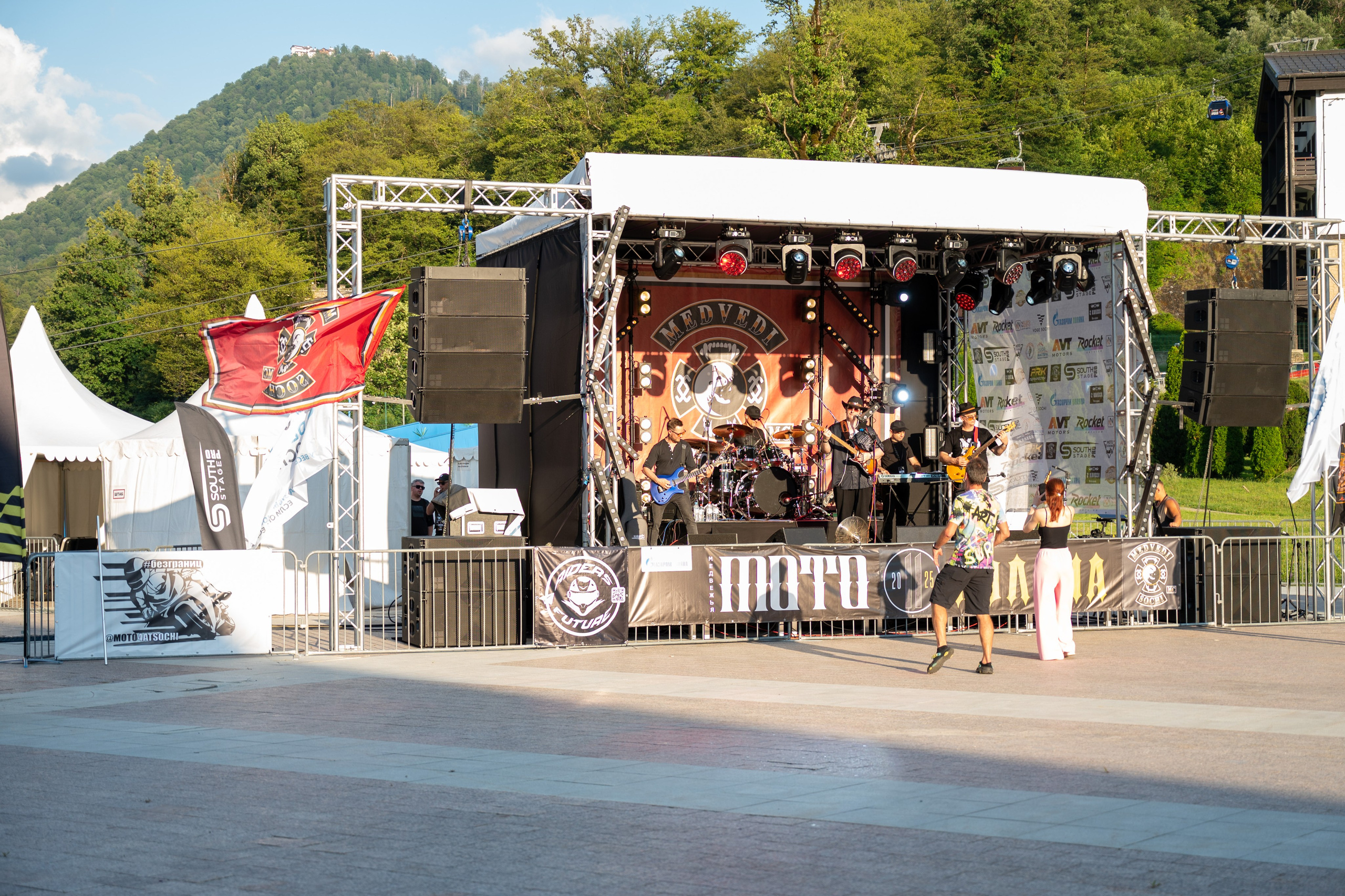 11- ый Ежегодный Байк Фестиваль " Медвежья МОТО ПОЛЯНА». Фотографирую счастливых людей в Сочи