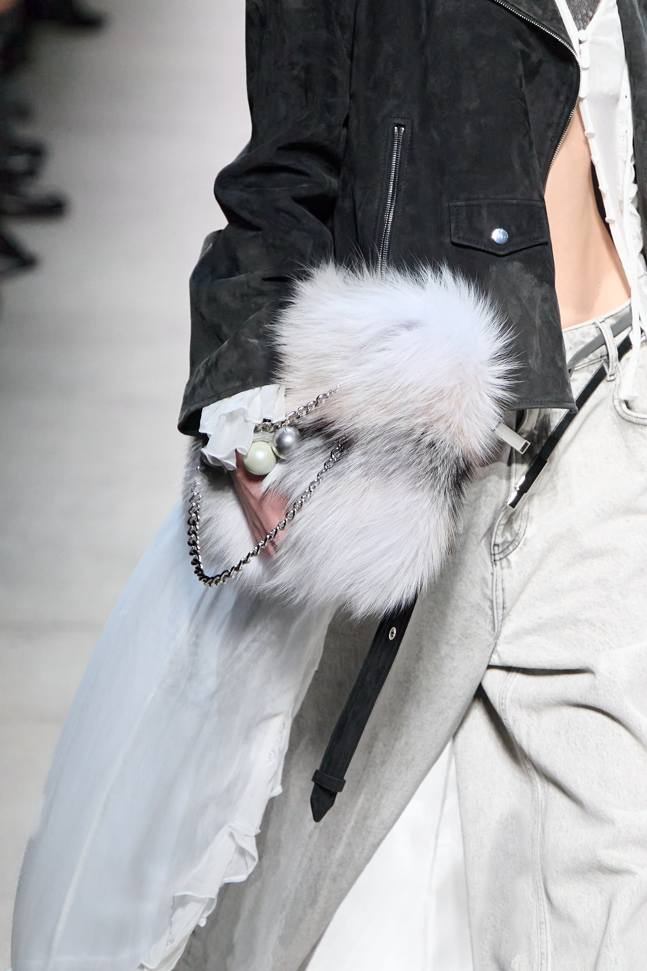 Efremov. Московская неделя моды. 2025. Дима Бабушкин. Фотограф. Подиум. Репортаж. Творчество. Дорого